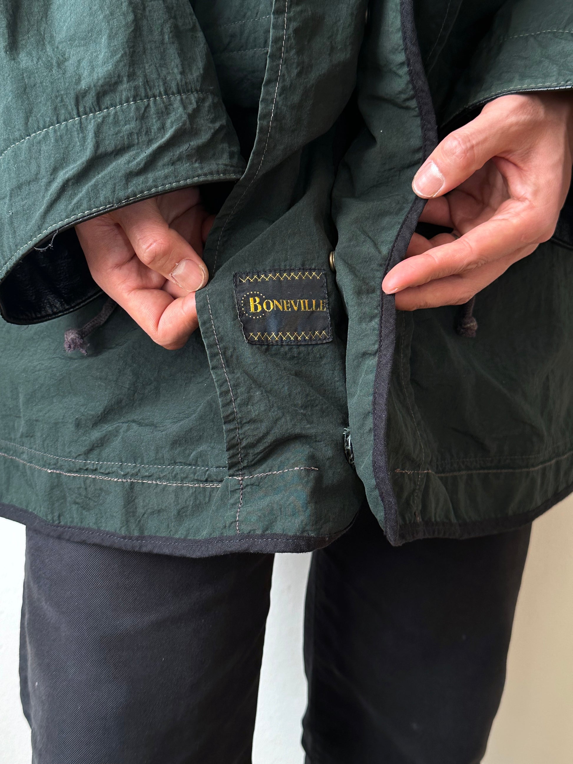 1980's Boneville Massimo osti Made in Italy CP Company ボネビル 80年代 Vintage ヴィンテージ マッシモオスティ Toto Praha Vintage clothing shop store 古着屋 プラハ Prague Nylon ナイロン 80年代 ユーロ古着 ヨーロッパ古着 古着卸 Rare レア 