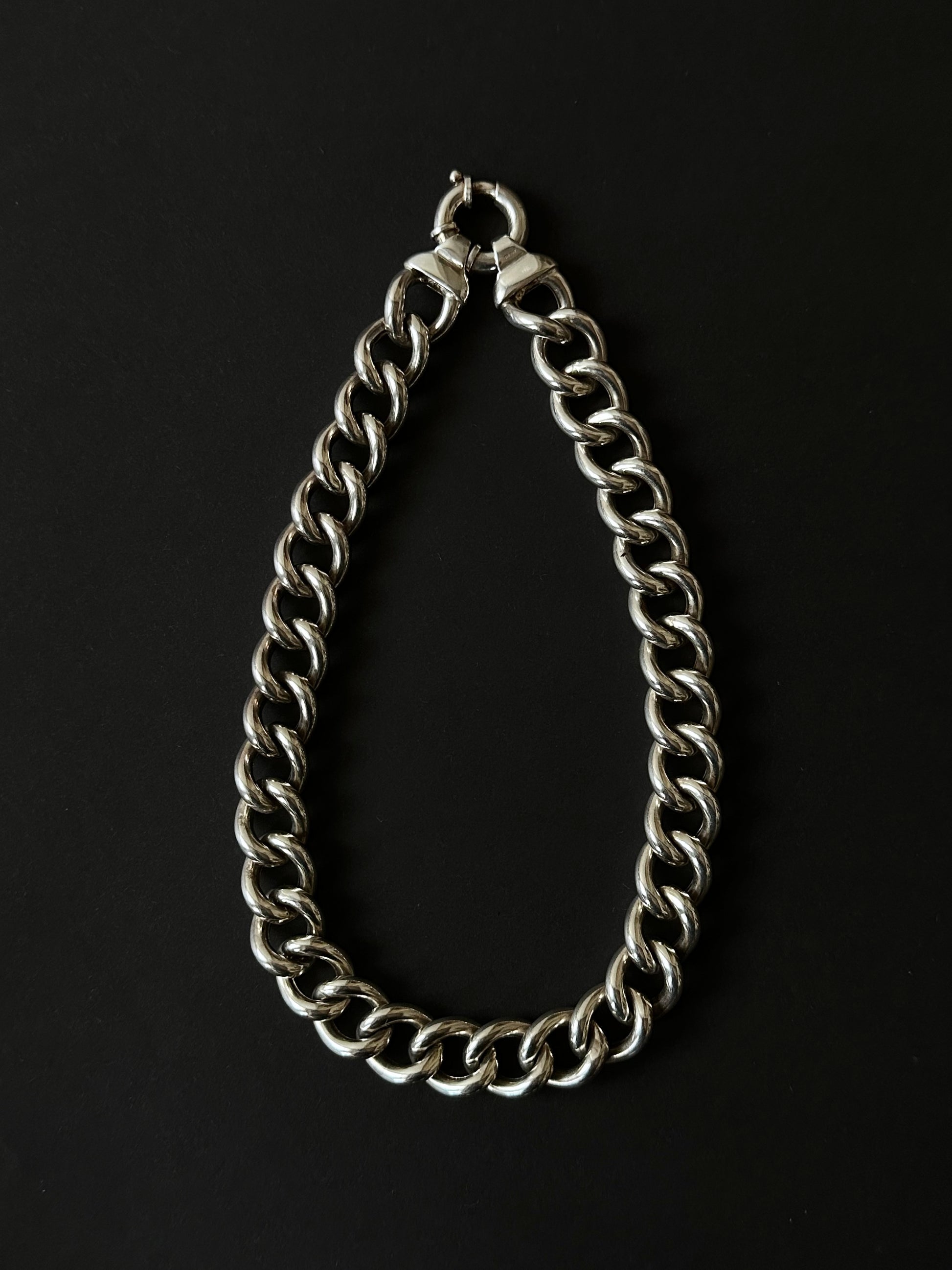 Italy 925 curve curb chain necklace fat chubby chunky sterling silver Italian vintage jewelry イタリア シルバーネックレス シルバーチェーン チェーンネックレス ヴィンテージ カーブチェーン シルバージュエリー シルバーアクセサリー TOTO プラハ 古着屋 古着 ヴィンテージショップ フリマ