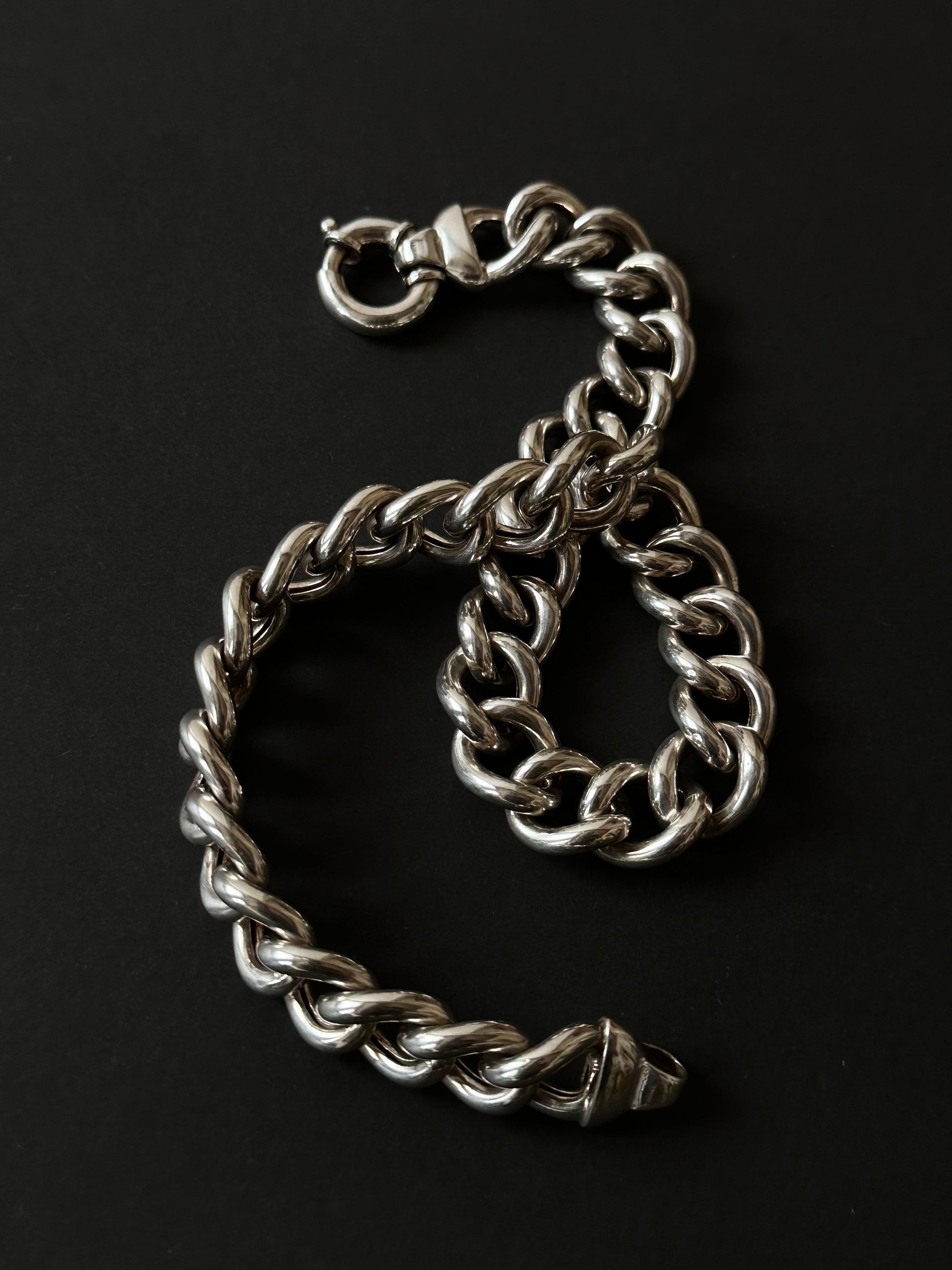 Italy 925 curve curb chain necklace fat chubby chunky sterling silver Italian vintage jewelry イタリア シルバーネックレス シルバーチェーン チェーンネックレス ヴィンテージ カーブチェーン シルバージュエリー シルバーアクセサリー TOTO プラハ 古着屋 古着 ヴィンテージショップ フリマ