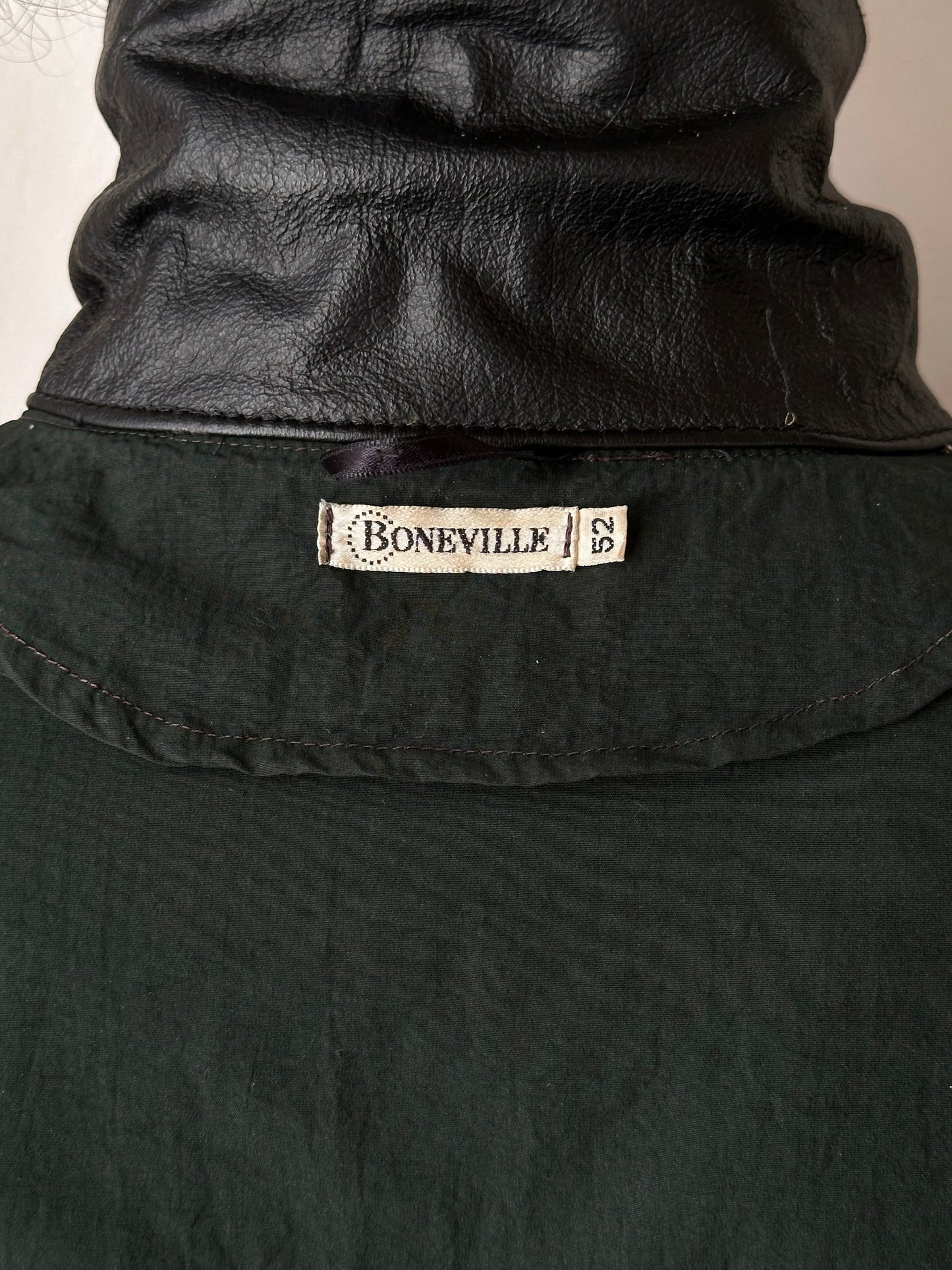 1980's Boneville Massimo osti Made in Italy CP Company ボネビル 80年代 Vintage ヴィンテージ マッシモオスティ Toto Praha Vintage clothing shop store 古着屋 プラハ Prague Nylon ナイロン 80年代 ユーロ古着 ヨーロッパ古着 古着卸 Rare レア 