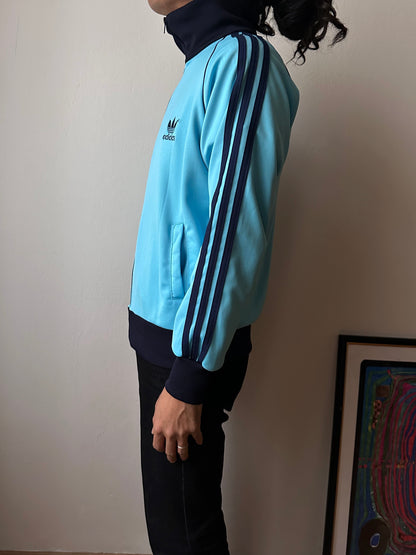 Toto Praha Vintage clothing store Prague Antique shop 古着屋 ヴィンテージ アンティーク ユーロ古着 ヨーロッパ古着 フランス買い付け 古着卸 ショールーム プラハ Adidas アディダス 