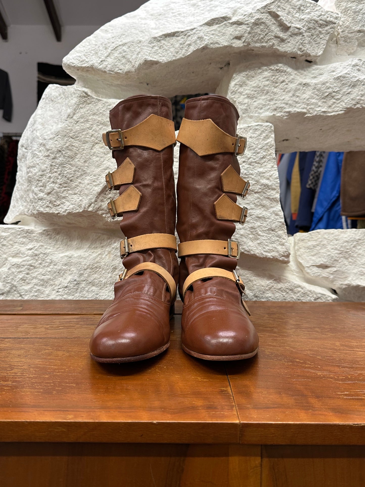 Vivienne Westwood Pirate Boots ヴィヴィアンウエストウッド Toto Praha Prague Vintage store Vintage clothing プラハ 古着屋 古着 Made in England イギリス製 イギリス古着 Archive Vintage ヴィンテージ アーカイヴ ユーロ古着 ヨーロッパ古着  ブーツ 革靴 パイレーツブーツ 1981's 