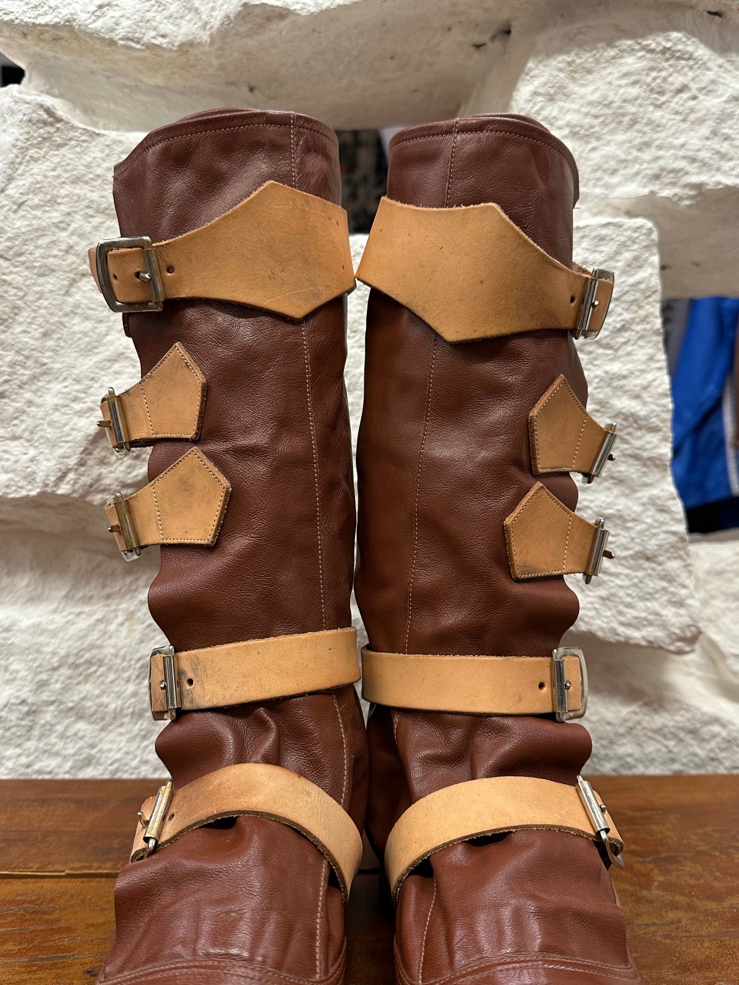 Vivienne Westwood Pirate Boots ヴィヴィアンウエストウッド Toto Praha Prague Vintage store Vintage clothing プラハ 古着屋 古着 Made in England イギリス製 イギリス古着 Archive Vintage ヴィンテージ アーカイヴ ユーロ古着 ヨーロッパ古着  ブーツ 革靴 パイレーツブーツ 1981's 