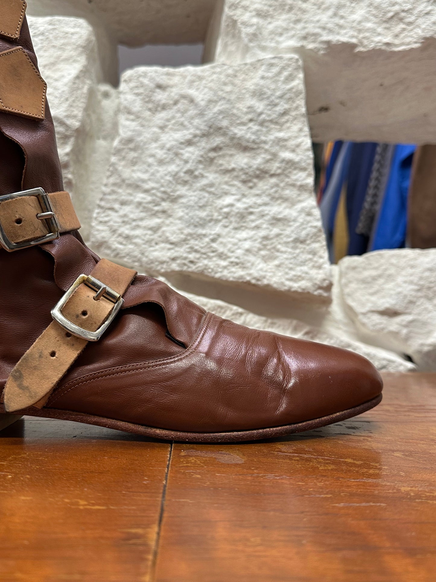 Vivienne Westwood Pirate Boots ヴィヴィアンウエストウッド Toto Praha Prague Vintage store Vintage clothing プラハ 古着屋 古着 Made in England イギリス製 イギリス古着 Archive Vintage ヴィンテージ アーカイヴ ユーロ古着 ヨーロッパ古着  ブーツ 革靴 パイレーツブーツ 1981's 