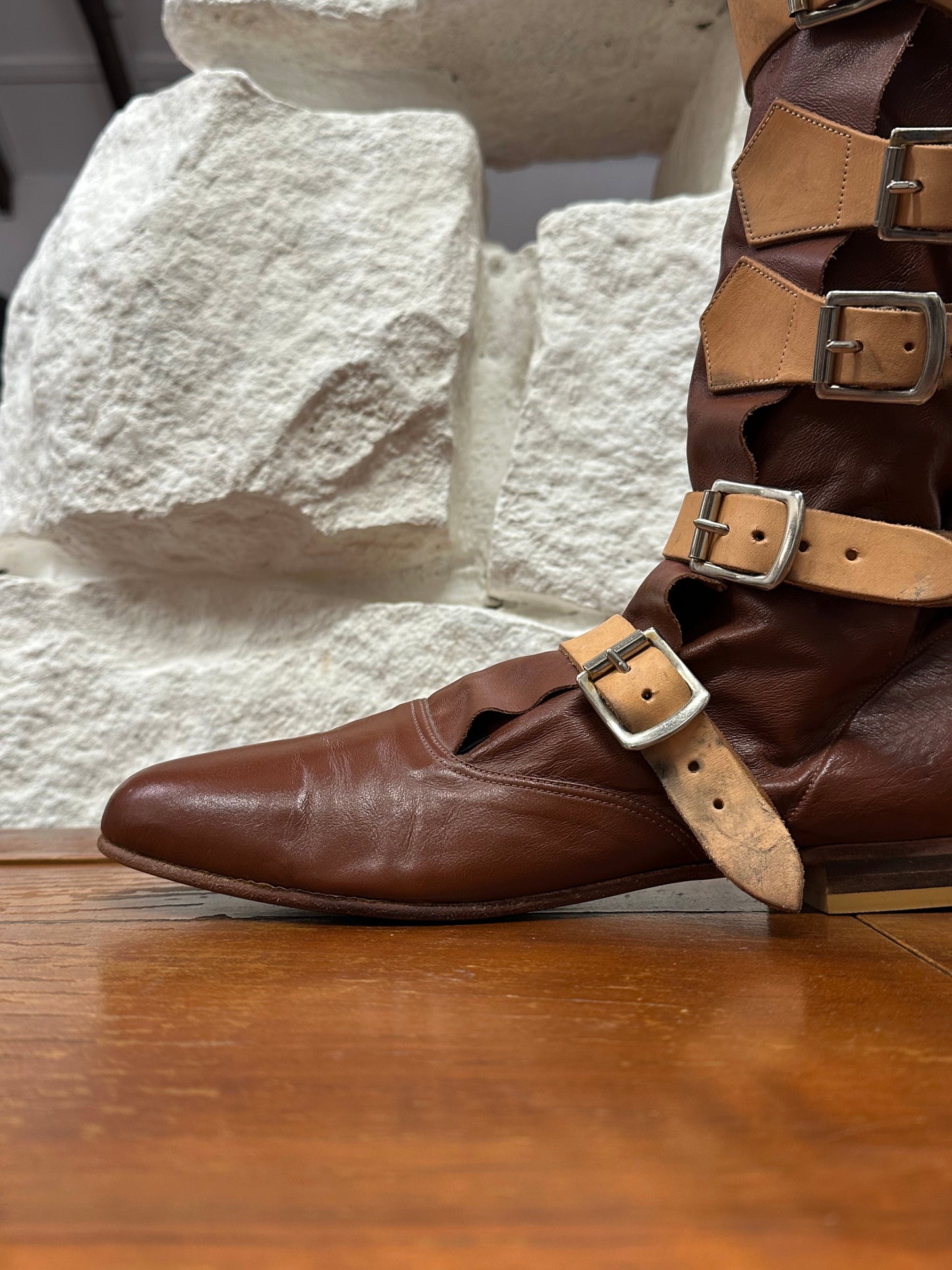 Vivienne Westwood Pirate Boots ヴィヴィアンウエストウッド Toto Praha Prague Vintage store Vintage clothing プラハ 古着屋 古着 Made in England イギリス製 イギリス古着 Archive Vintage ヴィンテージ アーカイヴ ユーロ古着 ヨーロッパ古着  ブーツ 革靴 パイレーツブーツ 1981's 