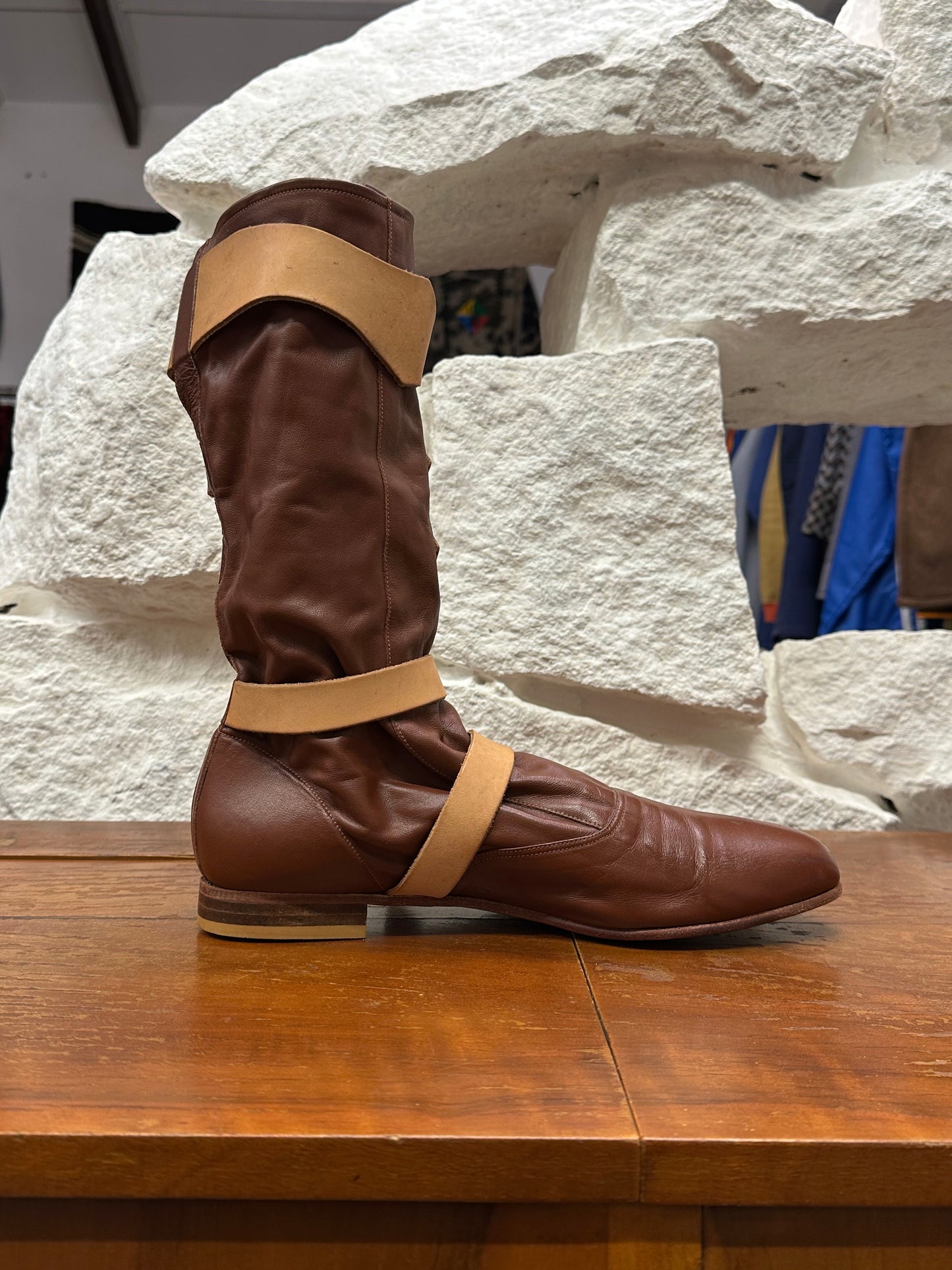 Vivienne Westwood Pirate Boots ヴィヴィアンウエストウッド Toto Praha Prague Vintage store Vintage clothing プラハ 古着屋 古着 Made in England イギリス製 イギリス古着 Archive Vintage ヴィンテージ アーカイヴ ユーロ古着 ヨーロッパ古着  ブーツ 革靴 パイレーツブーツ 1981's 