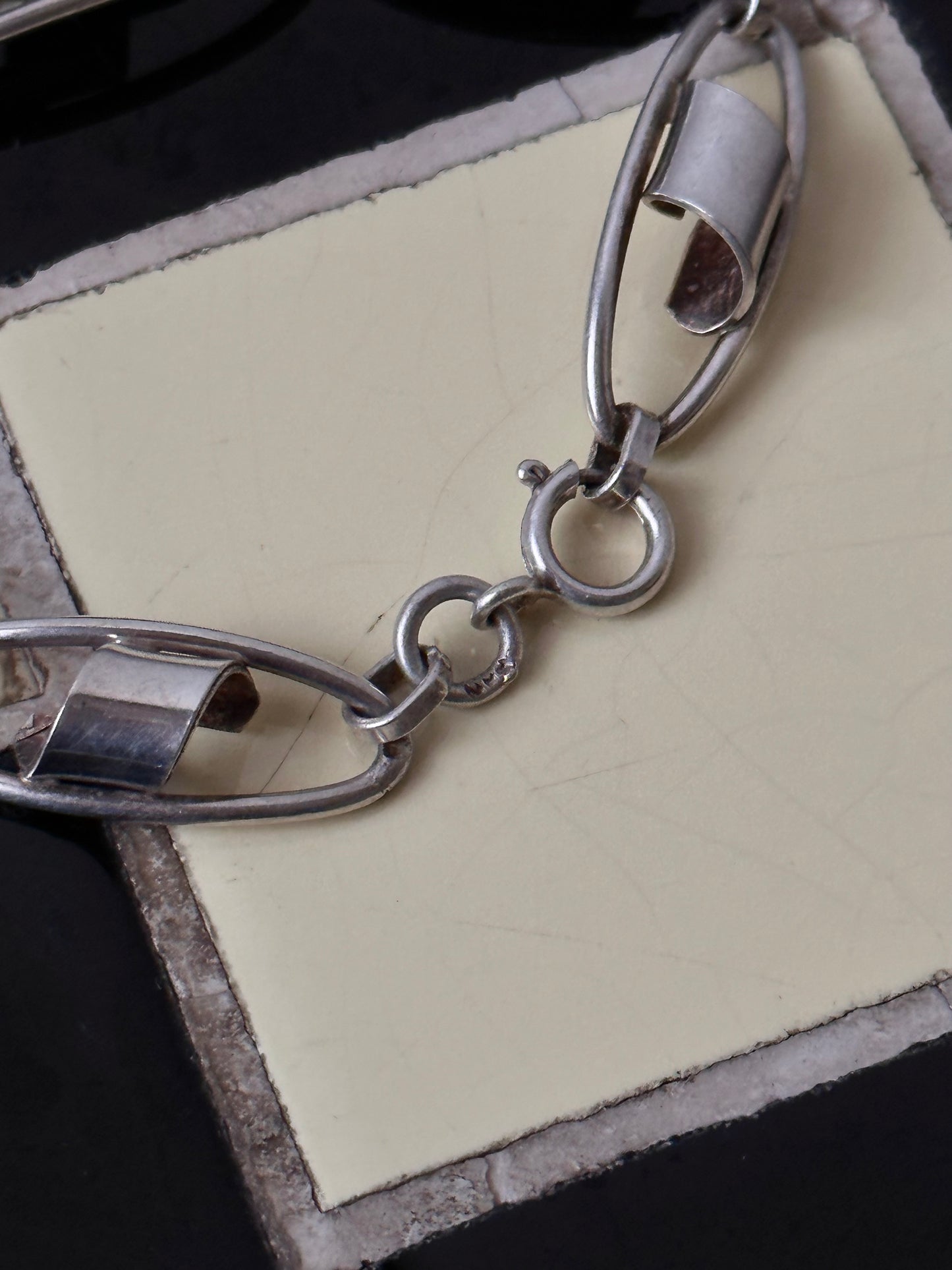 German 800 capsule chain bracelet