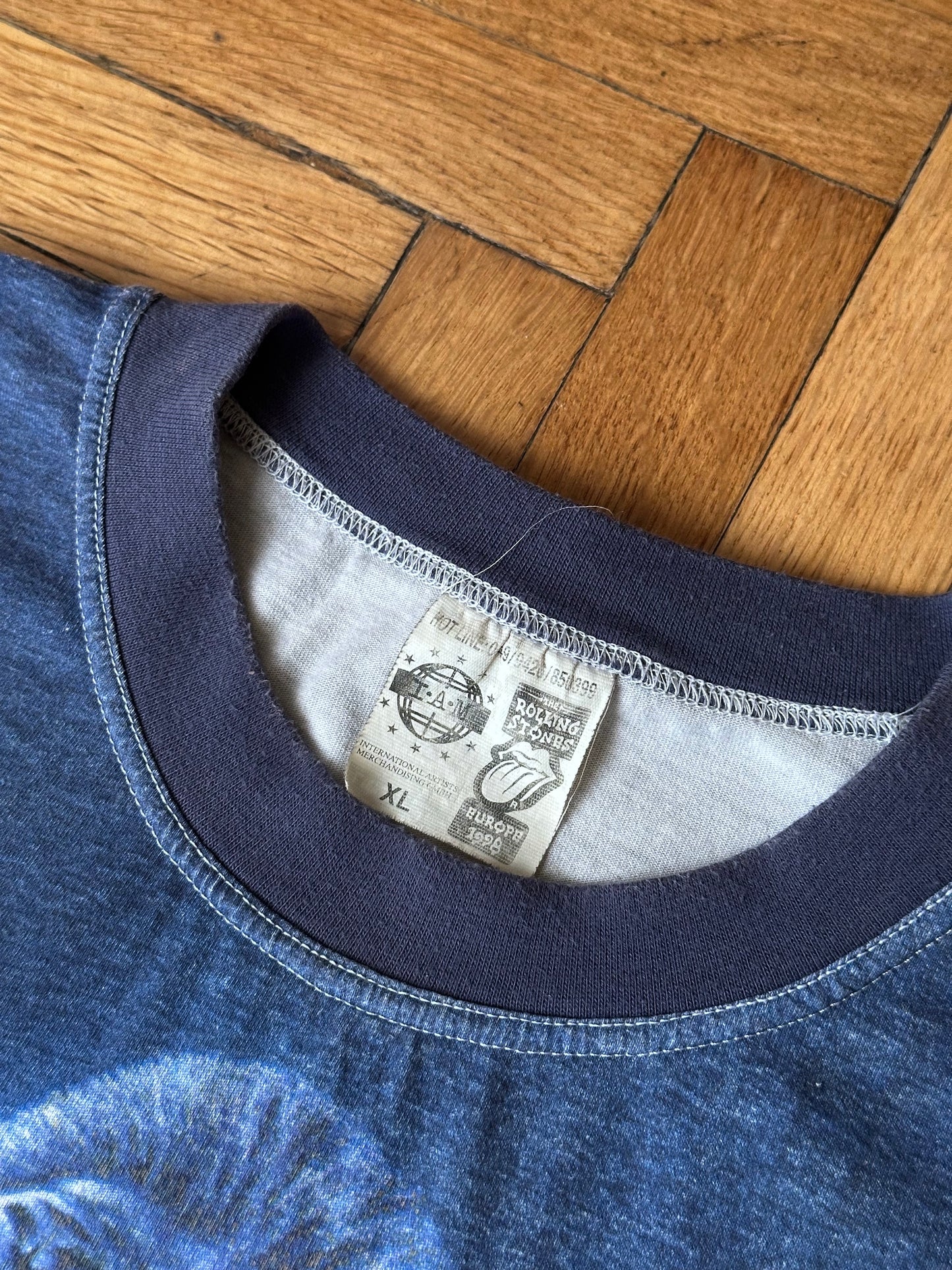 90's The Rolling Stones 90年代 ストーンズ 炉ーリングストーンズ Band T shirt Tee Vintage Toto Praha Antique shop Vintage clothing store Showroom Prague プラハ 90年代 バンド Tシャツ Black 黒  ロンT ヴィンテージ ユーロ古着 古着卸 古着屋 