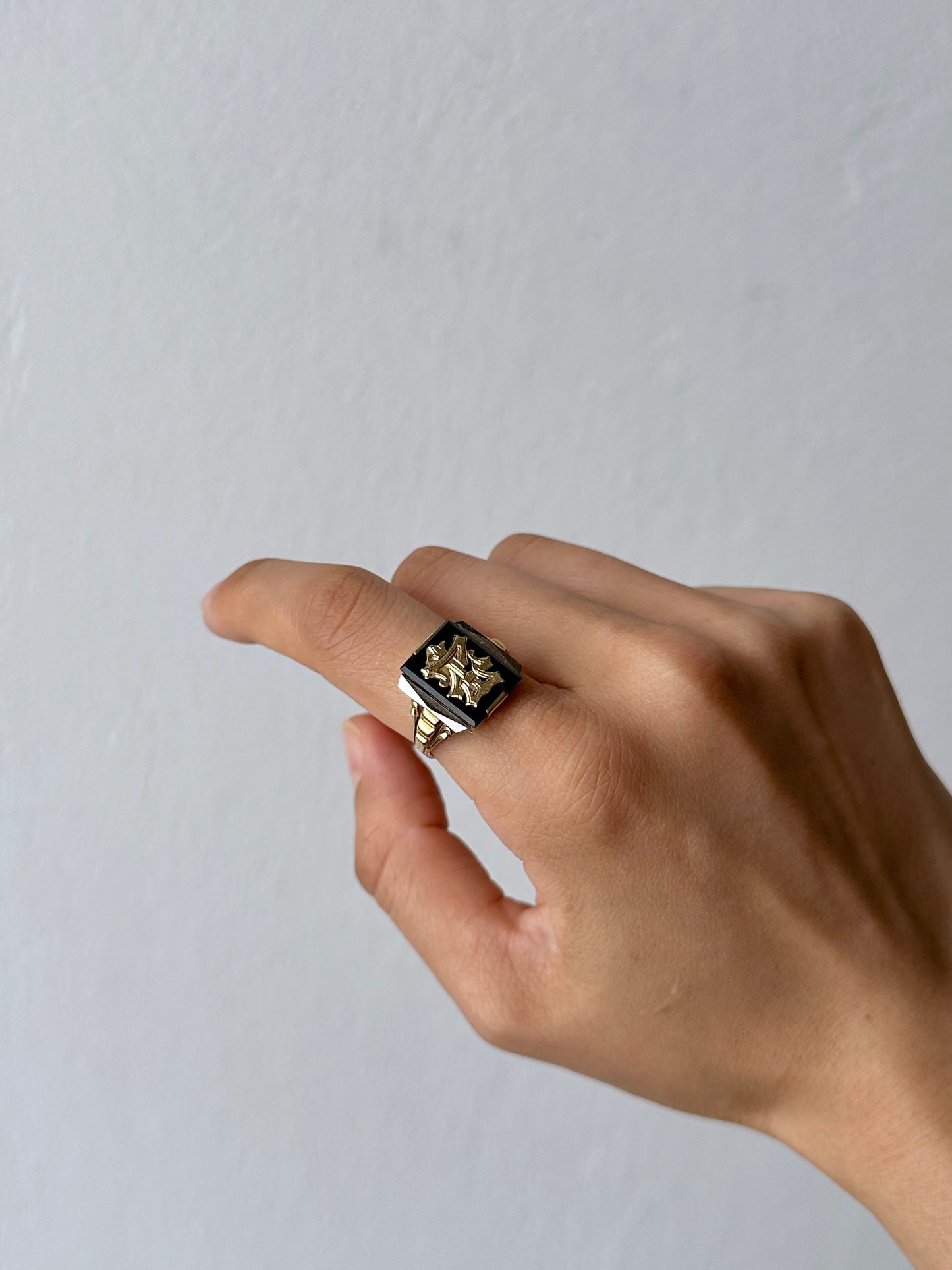 1920-30s Artdeco Czechoslovakia signet ring Au585/Onyx