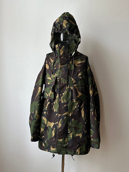 French Army Gore-Tex parka フランス軍 ゴアテックス 軍物 France Military ミリタリー Toto Praha Vintage clothing shop Antique shop 古着屋 プラハ Showroom appointment Prague ユーロ古着 ヨーロッパ古着 古着卸 ヴィンテージ