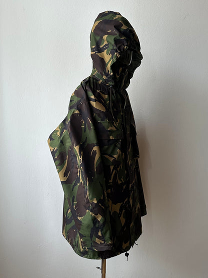 French Army Gore-Tex parka フランス軍 ゴアテックス 軍物 France Military ミリタリー Toto Praha Vintage clothing shop Antique shop 古着屋 プラハ Showroom appointment Prague ユーロ古着 ヨーロッパ古着 古着卸 ヴィンテージ