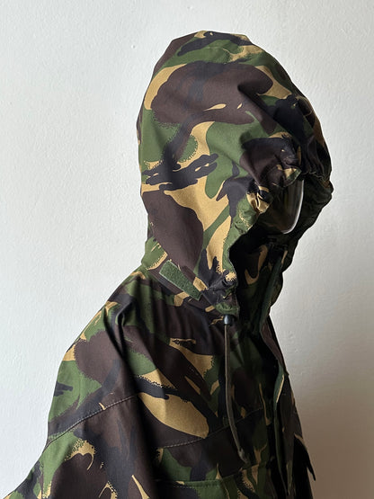 French Army Gore-Tex parka フランス軍 ゴアテックス 軍物 France Military ミリタリー Toto Praha Vintage clothing shop Antique shop 古着屋 プラハ Showroom appointment Prague ユーロ古着 ヨーロッパ古着 古着卸 ヴィンテージ