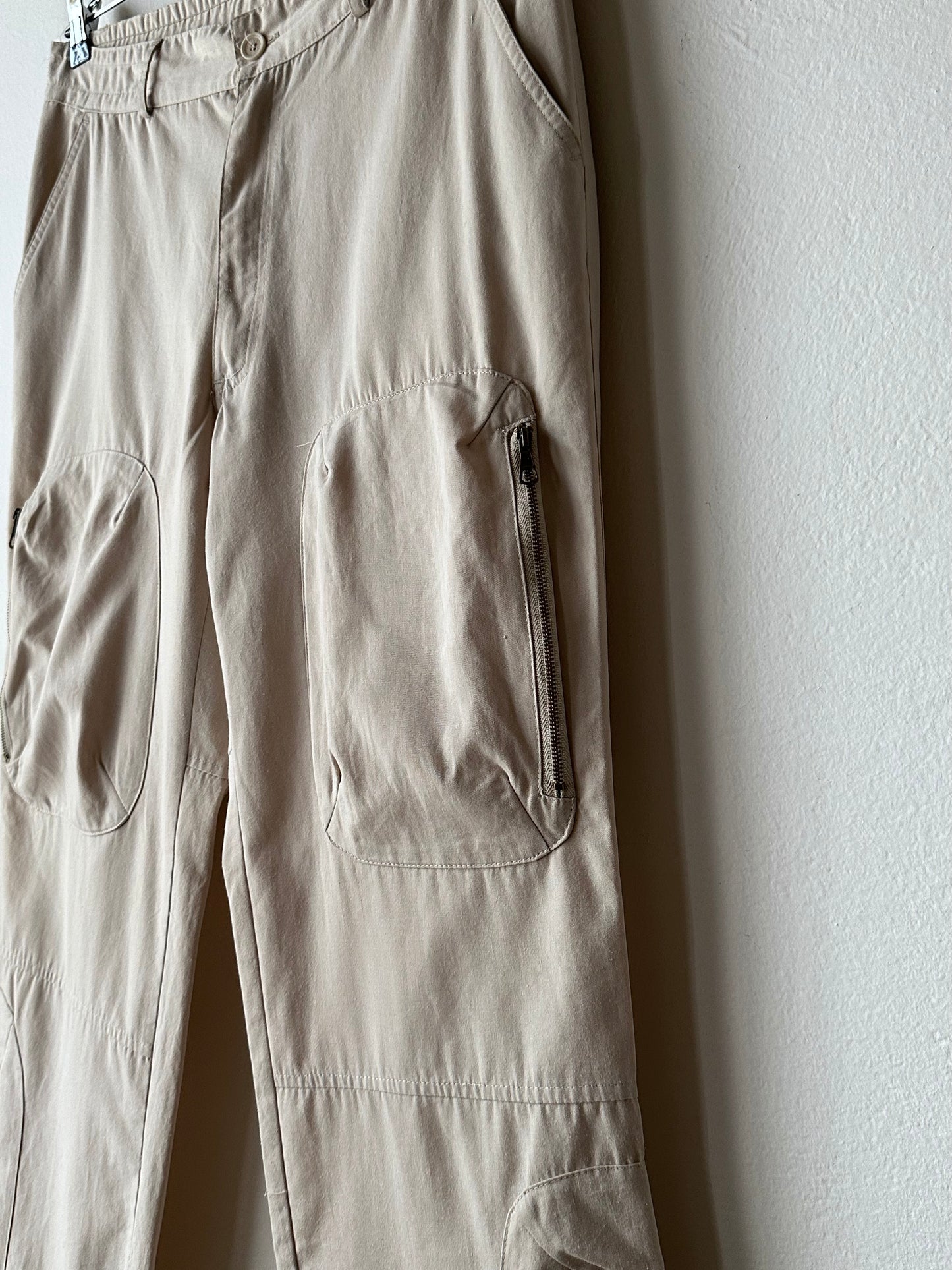 Toto Praha Vintage clothing shop Antique shop 古着屋 プラハ Showroom appointment Prague ユーロ古着 ヨーロッパ古着 古着卸 ヴィンテージ