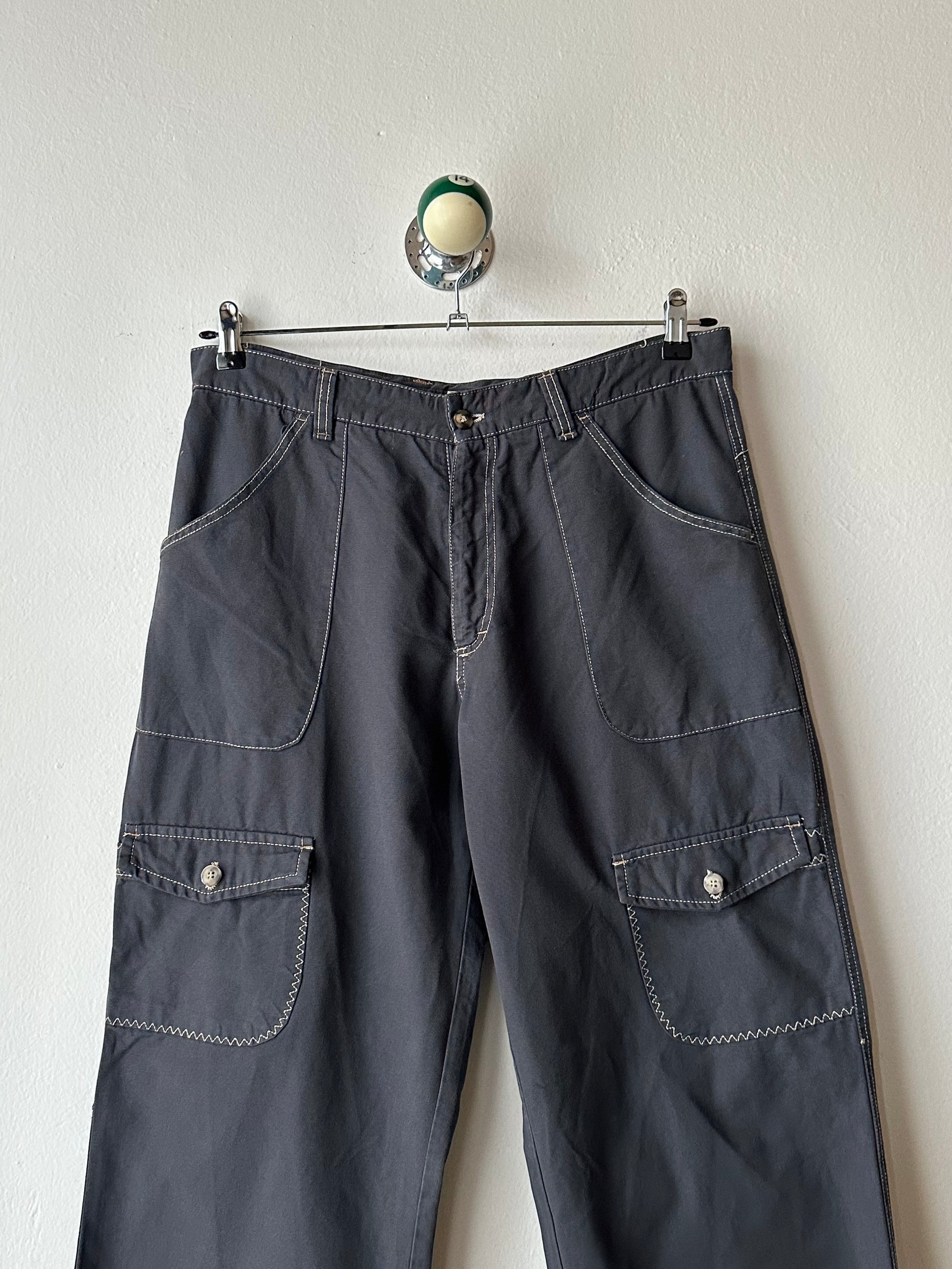 Toto Praha Vintage clothing shop Antique shop 古着屋 プラハ Showroom appointment Prague ユーロ古着 ヨーロッパ古着 古着卸 ヴィンテージ