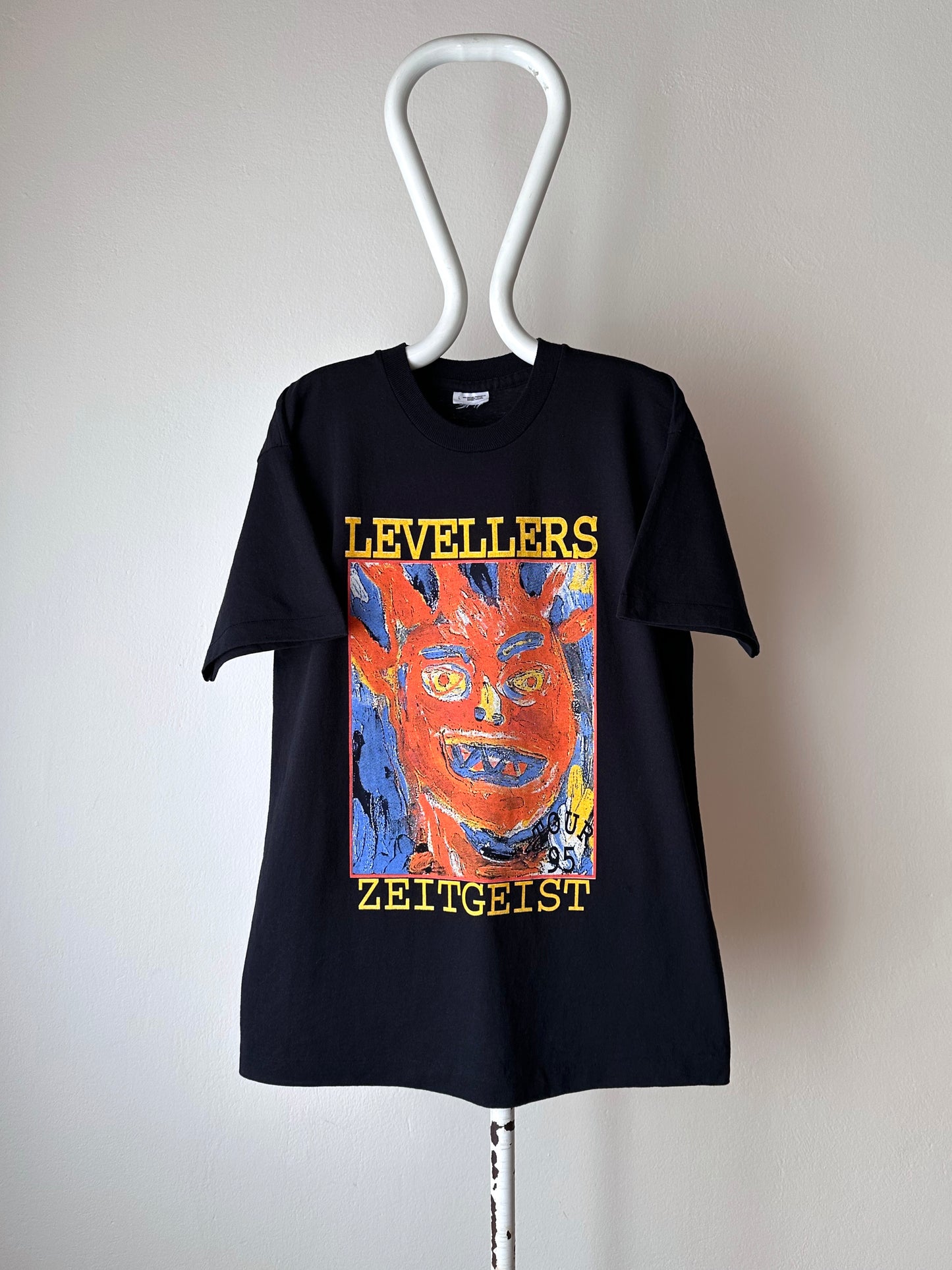 1995 Levellers Zeitgeist tour 90's 1990's 90年代 Band T-shirt Tee Vintage ヴィンテージ バンド Tシャツ UK Punk バンT Toto 古着 古着屋 プラハ Praha Prague Vintage store ユーロ古着 ヨーロッパ古着 フランス買い付け