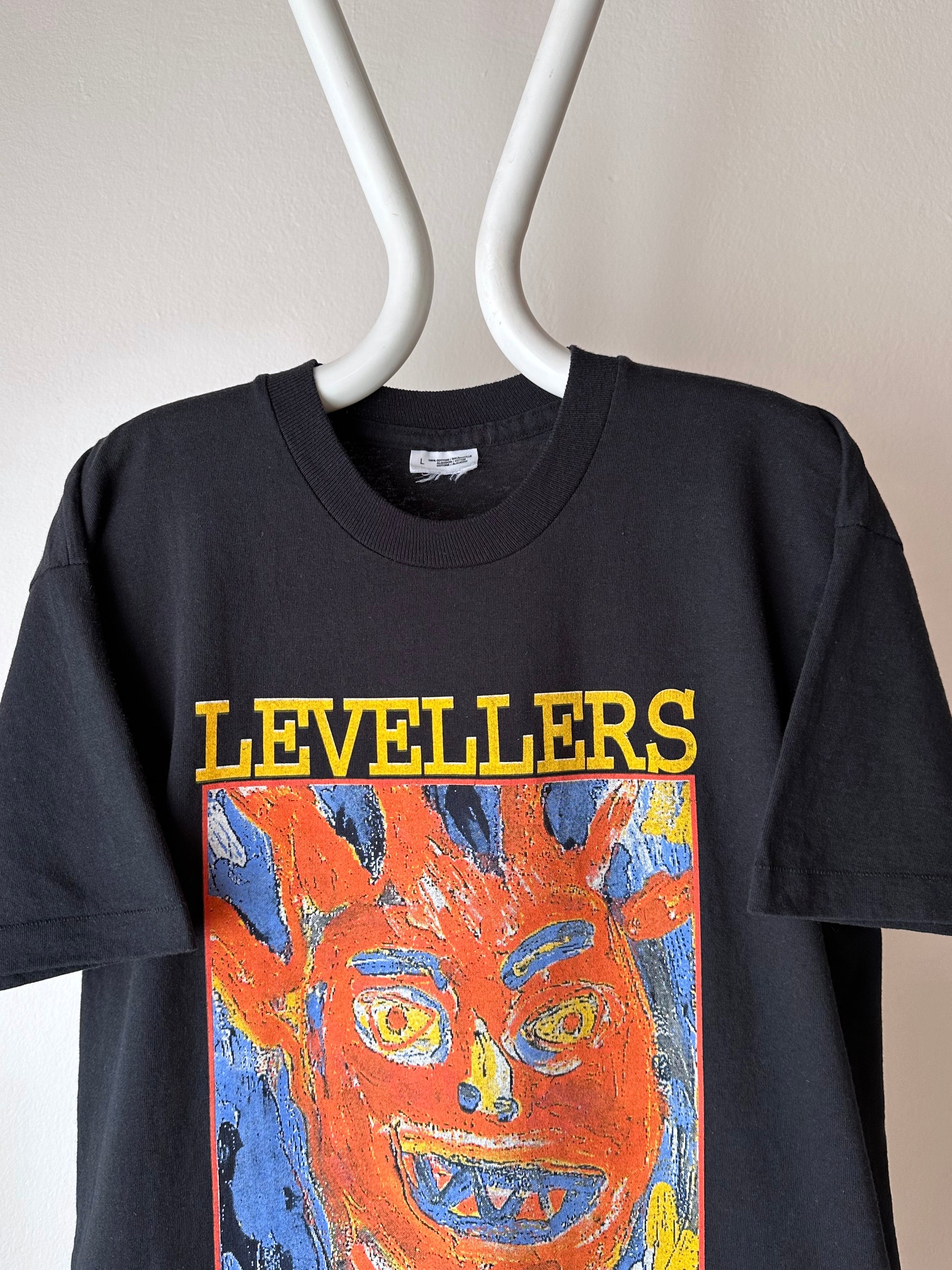 1995 Levellers Zeitgeist tour 90's 1990's 90年代 Band T-shirt Tee Vintage ヴィンテージ バンド Tシャツ UK Punk バンT Toto 古着 古着屋 プラハ Praha Prague Vintage store ユーロ古着 ヨーロッパ古着 フランス買い付け