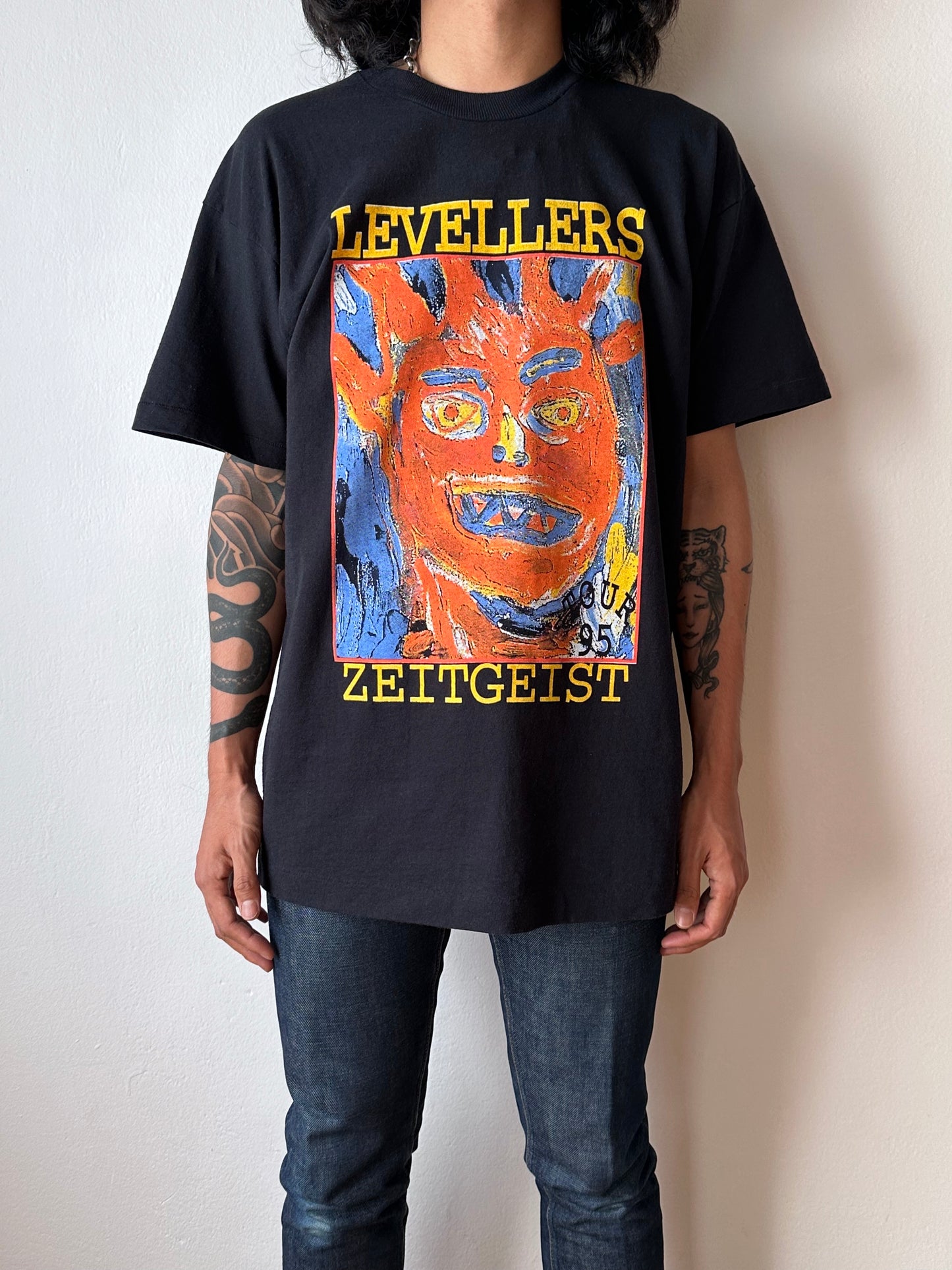 1995 Levellers Zeitgeist tour 90's 1990's 90年代 Band T-shirt Tee Vintage ヴィンテージ バンド Tシャツ UK Punk バンT Toto 古着 古着屋 プラハ Praha Prague Vintage store ユーロ古着 ヨーロッパ古着 フランス買い付け