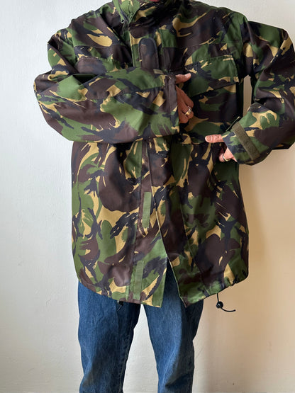French Army Gore-Tex parka フランス軍 ゴアテックス 軍物 France Military ミリタリー Toto Praha Vintage clothing shop Antique shop 古着屋 プラハ Showroom appointment Prague ユーロ古着 ヨーロッパ古着 古着卸 ヴィンテージ