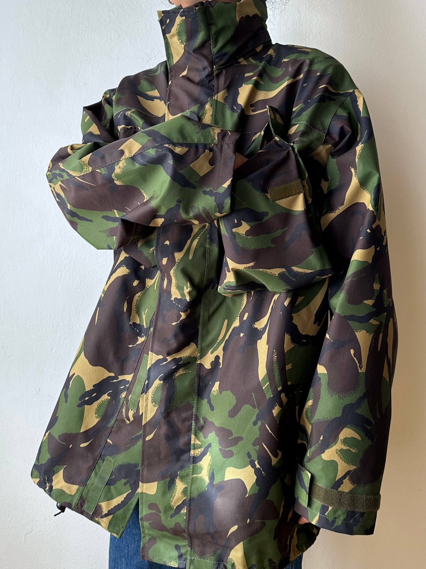 French Army Gore-Tex parka フランス軍 ゴアテックス 軍物 France Military ミリタリー Toto Praha Vintage clothing shop Antique shop 古着屋 プラハ Showroom appointment Prague ユーロ古着 ヨーロッパ古着 古着卸 ヴィンテージ