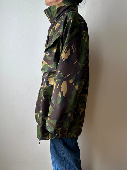 French Army Gore-Tex parka フランス軍 ゴアテックス 軍物 France Military ミリタリー Toto Praha Vintage clothing shop Antique shop 古着屋 プラハ Showroom appointment Prague ユーロ古着 ヨーロッパ古着 古着卸 ヴィンテージ