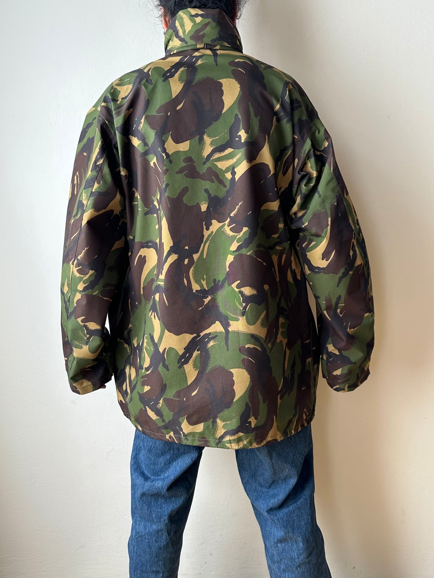 French Army Gore-Tex parka フランス軍 ゴアテックス 軍物 France Military ミリタリー Toto Praha Vintage clothing shop Antique shop 古着屋 プラハ Showroom appointment Prague ユーロ古着 ヨーロッパ古着 古着卸 ヴィンテージ