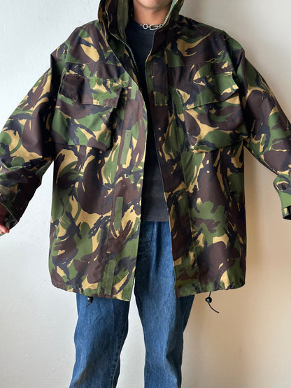 French Army Gore-Tex parka フランス軍 ゴアテックス 軍物 France Military ミリタリー Toto Praha Vintage clothing shop Antique shop 古着屋 プラハ Showroom appointment Prague ユーロ古着 ヨーロッパ古着 古着卸 ヴィンテージ