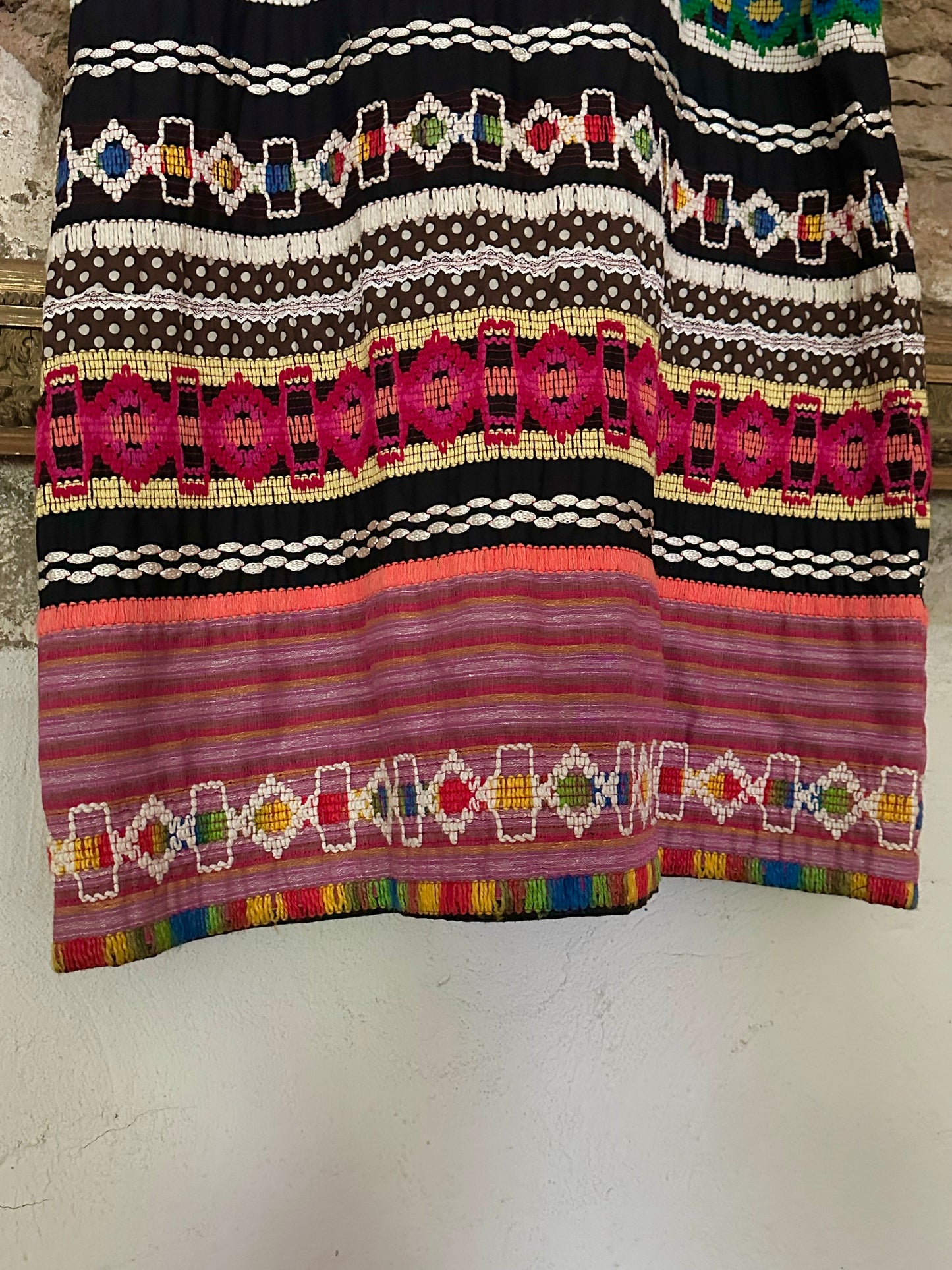 Handmade embroidery skirt W30
