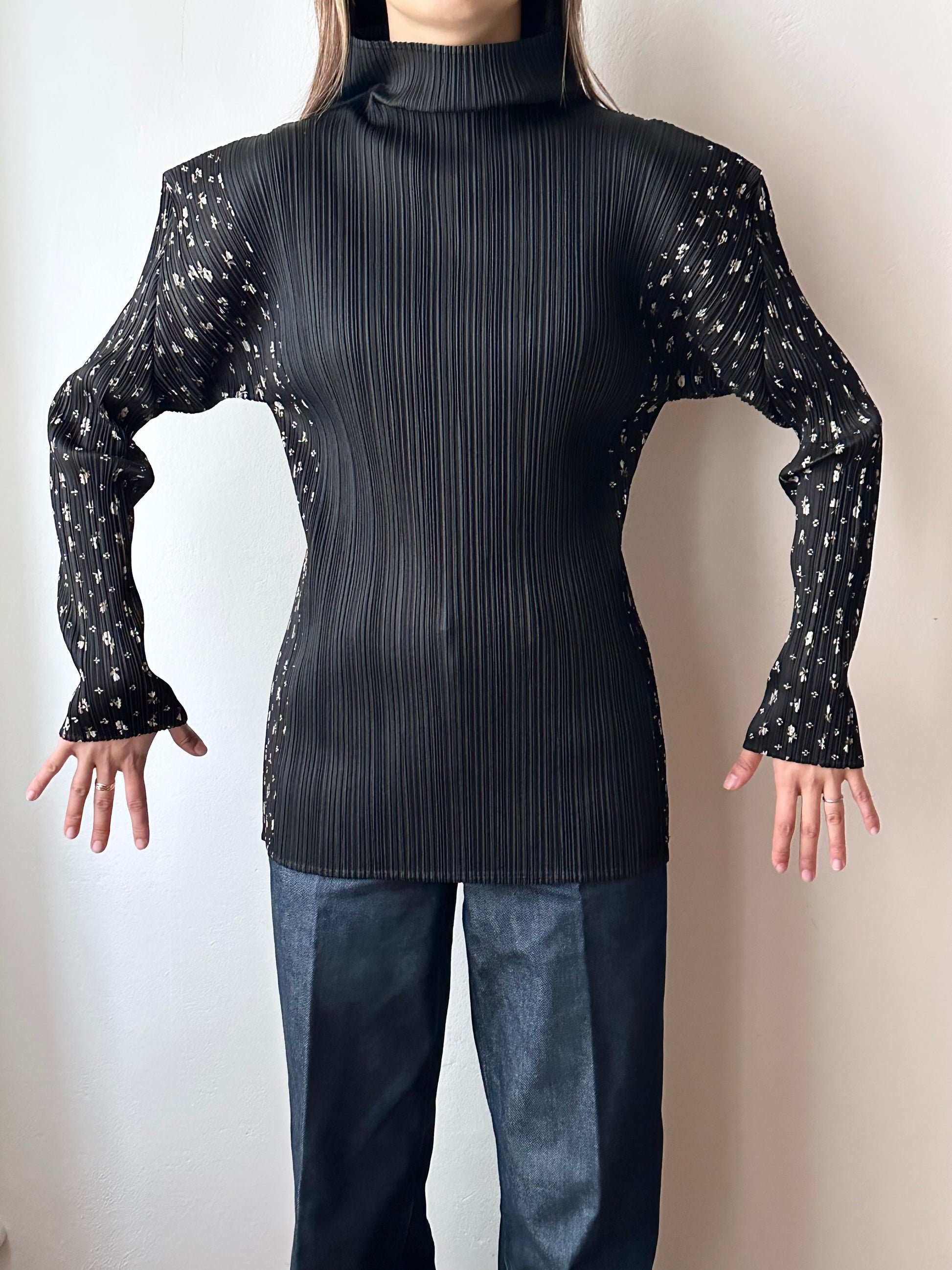 PLEATS PLEASE ISSEY MIYAKE 1997 AW 1990s 90s vintage プリーツプリーズ イッセイミヤケ ヴィンテージ 1990's 90's 三宅一生 古着 古着屋 プラハ TOTO ヴィンテージストア Prague antique shop Praha vintage clothing store