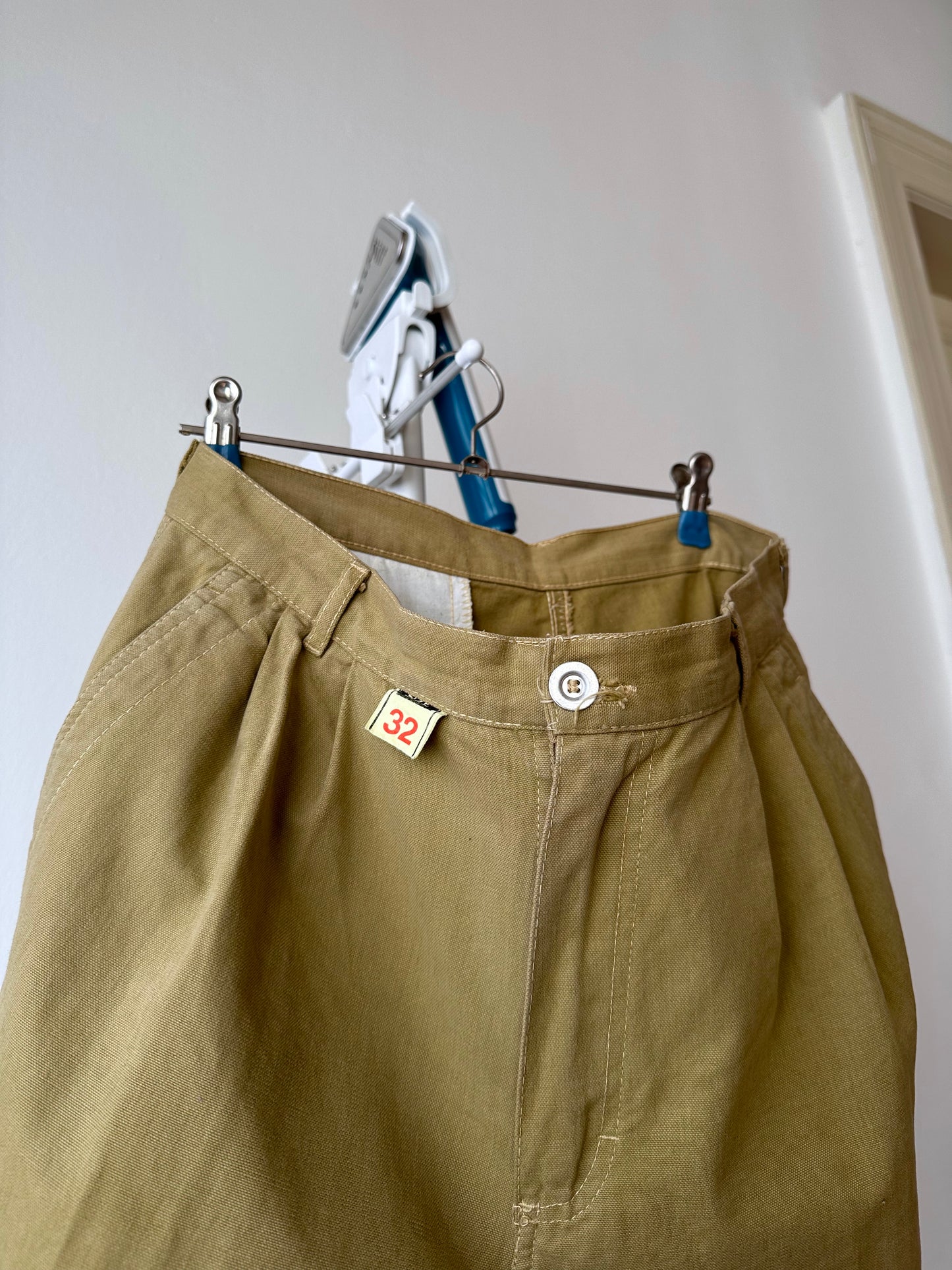 70s Italy beige , Dead stock.w32