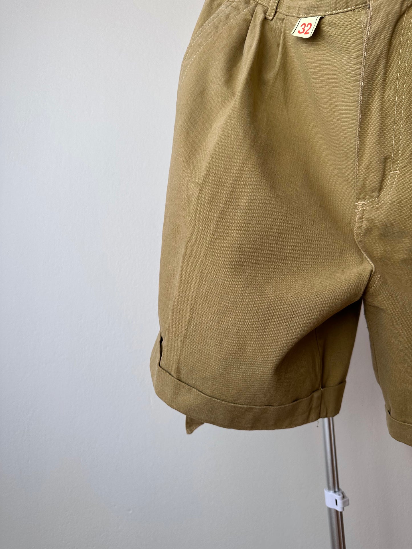 70s Italy beige , Dead stock.w32