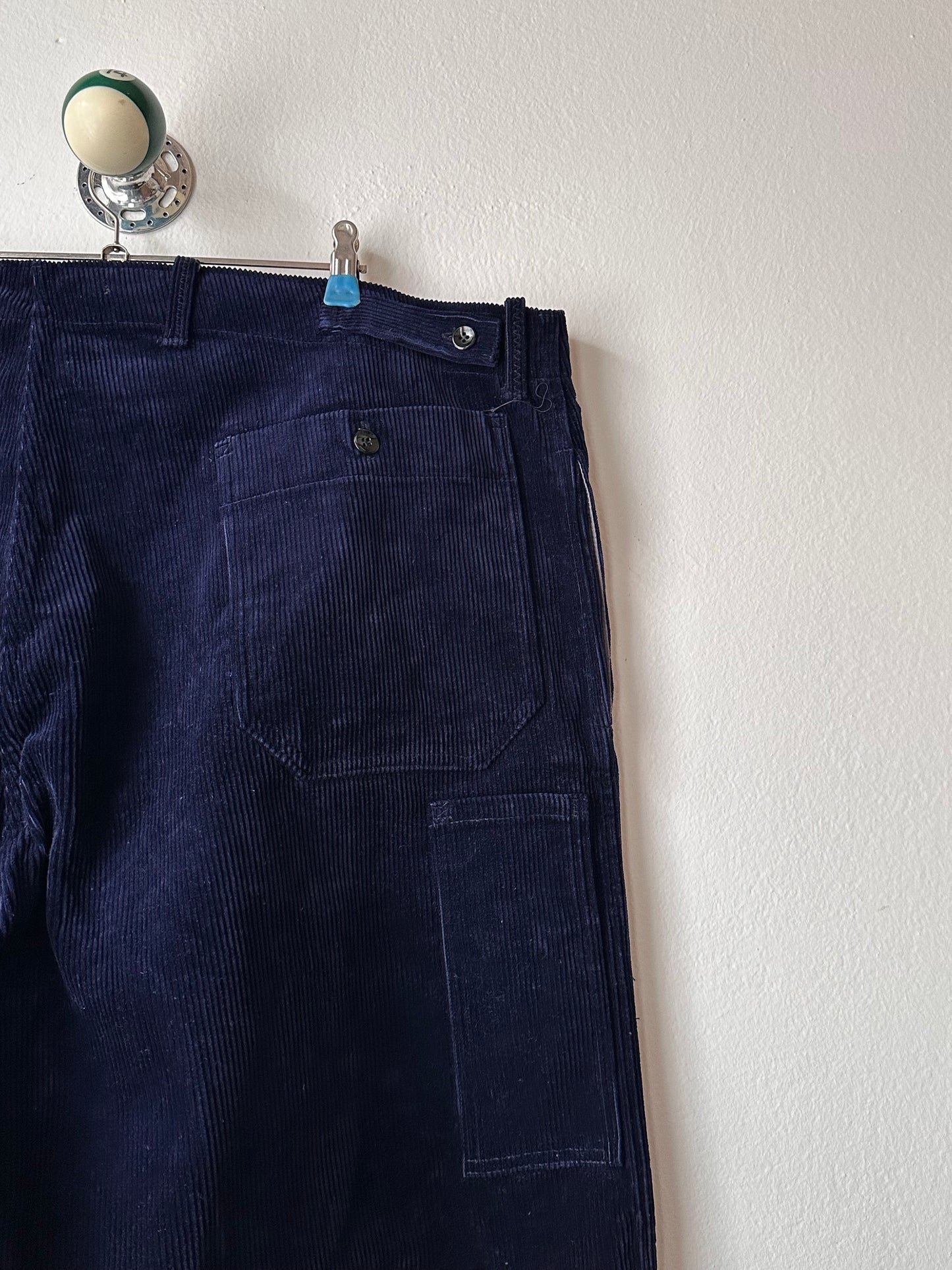 Deadstock king sized East‑German corduroy work trousers Navy - w47