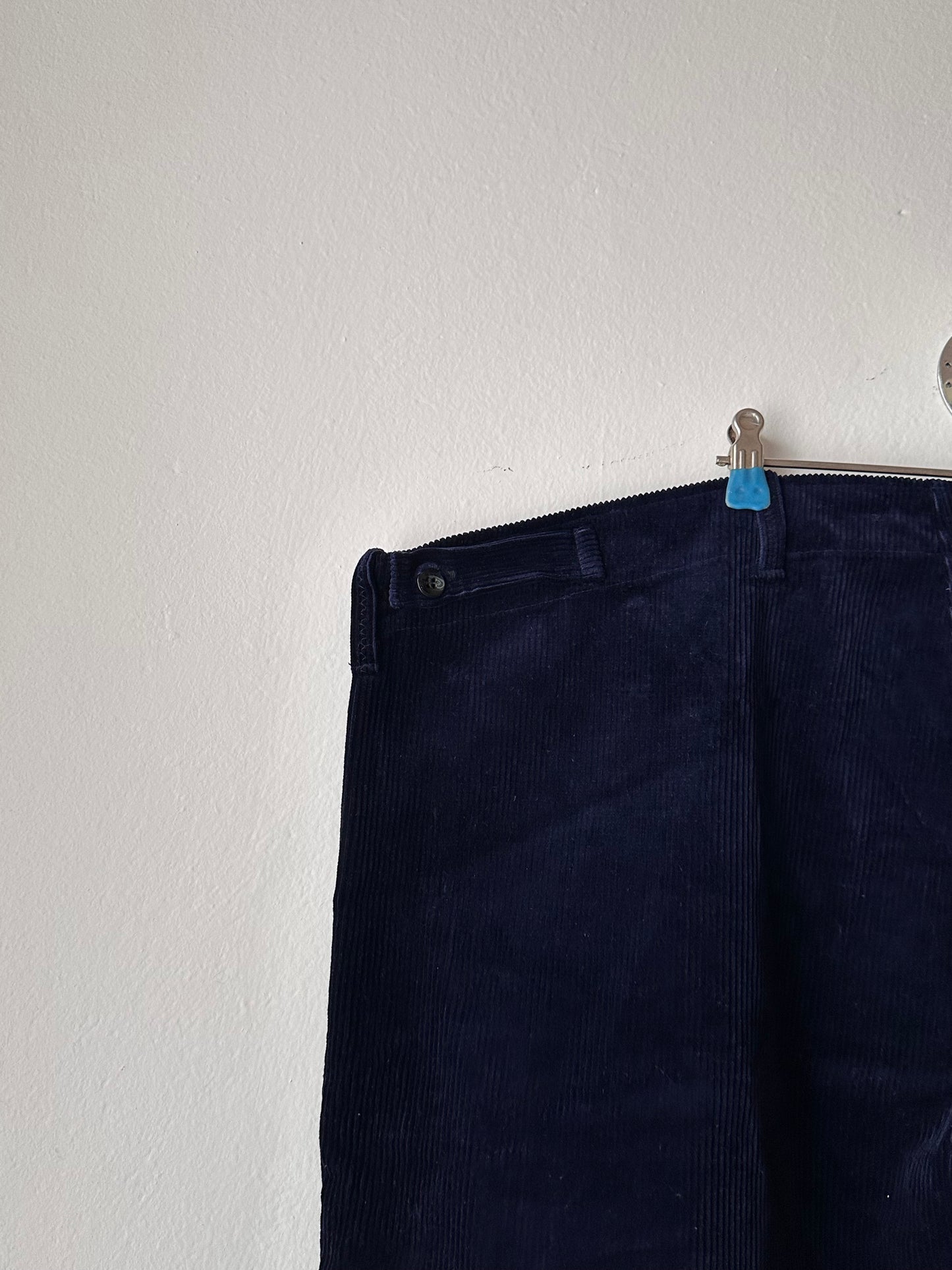 Deadstock king sized East‑German corduroy work trousers Navy - w47