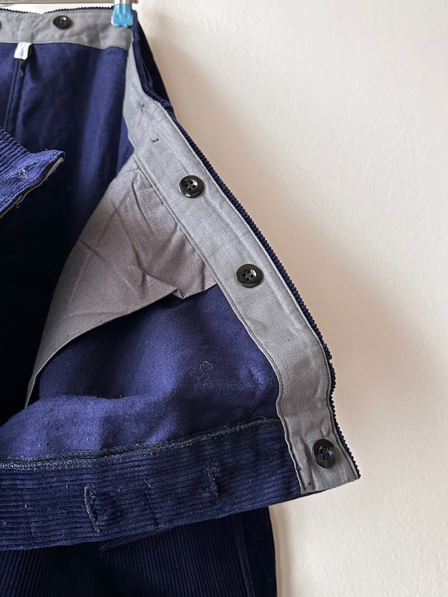 Deadstock king sized East‑German corduroy work trousers Navy - w47