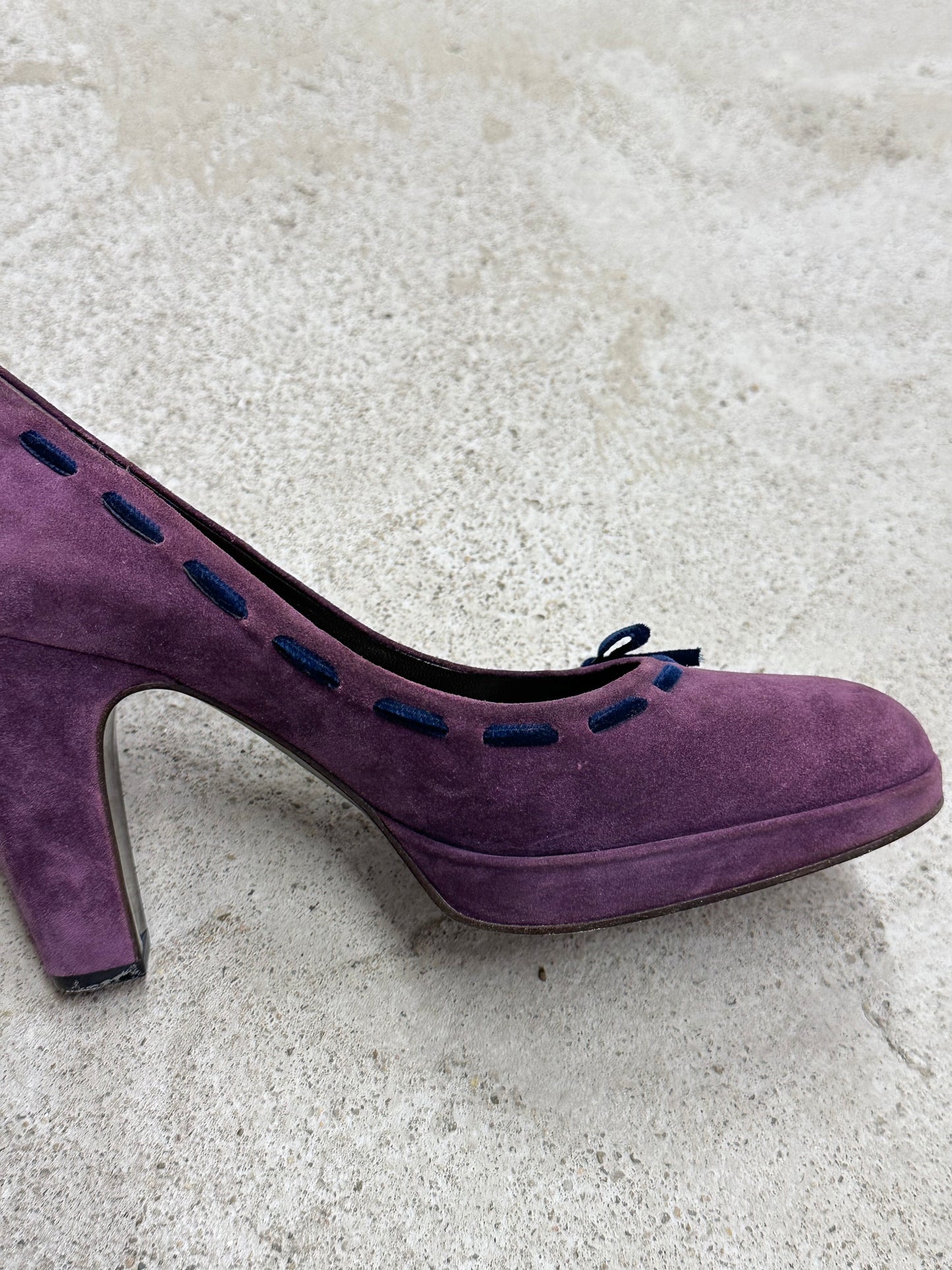 2000's miu miu suede heels