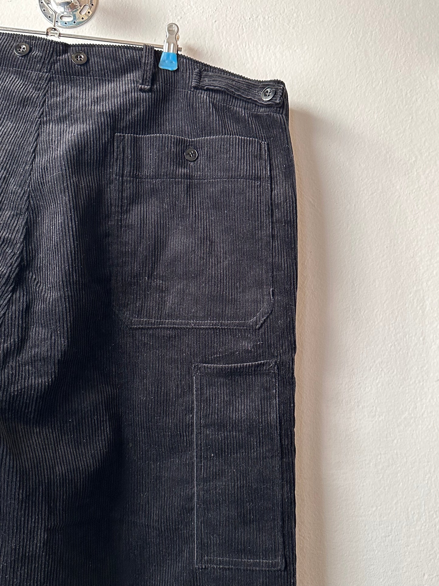 Deadstock king sized East‑German corduroy work trousers Black - w44