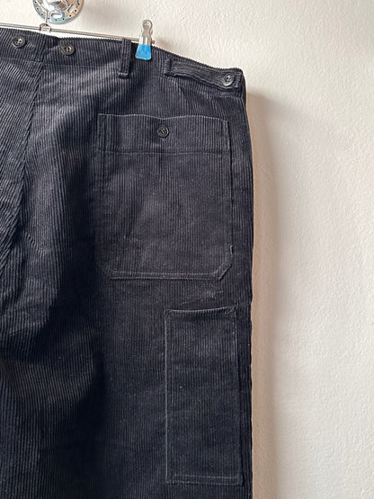 Deadstock king sized East‑German corduroy work trousers Black - w44