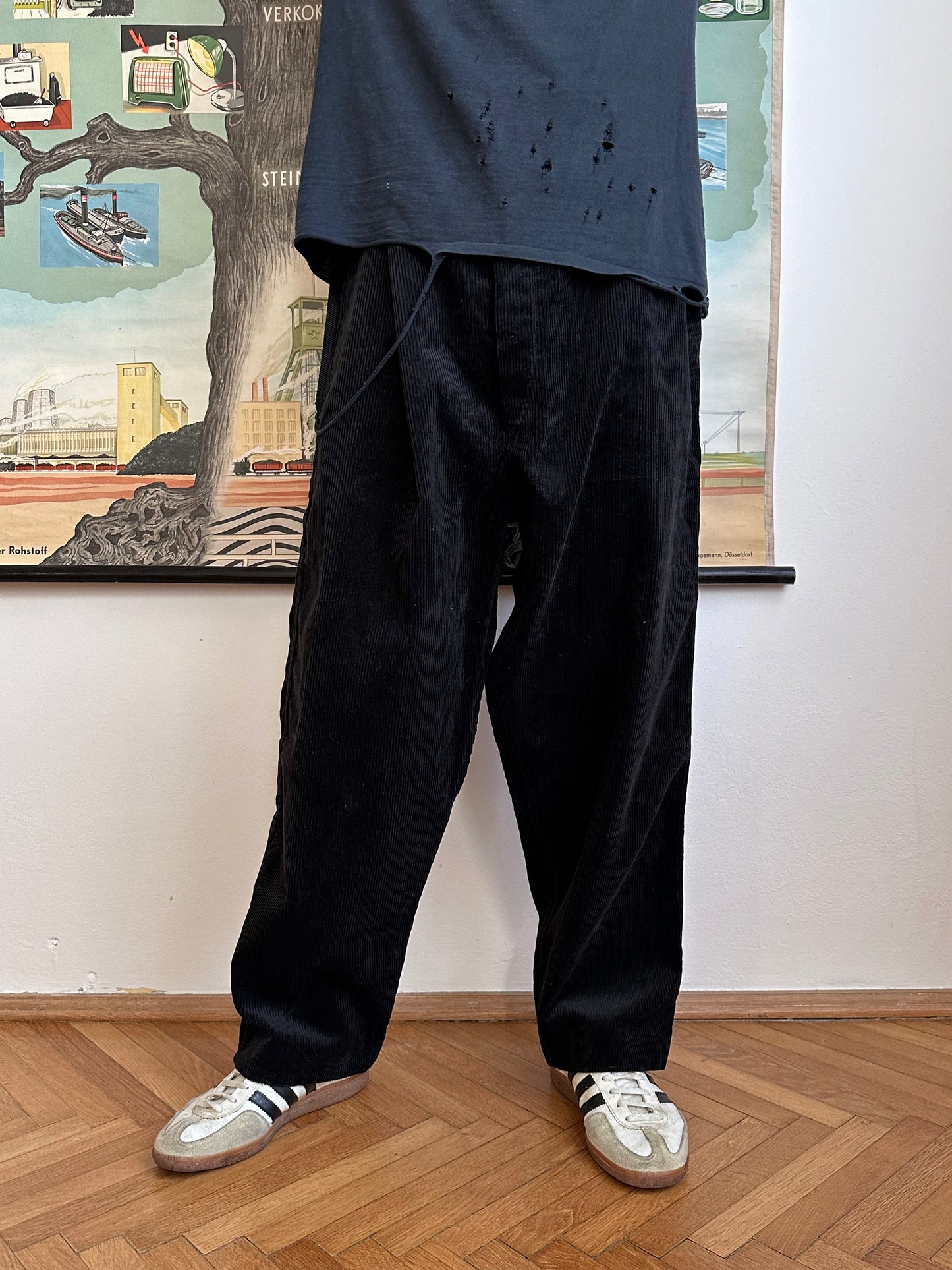 Vintage East German Corduroy work trousers Toto Praha Vintage clothing store Antique shop 70's 80's Germany over sized Prague 古着屋 プラハ ドイツワーク コーデュロイ ヴィンテージ 古着 アンティークショップ ユーロ古着 ユーロワーク フランス買い付け 古着卸 Showroom ショールーム 予約製 appointment 