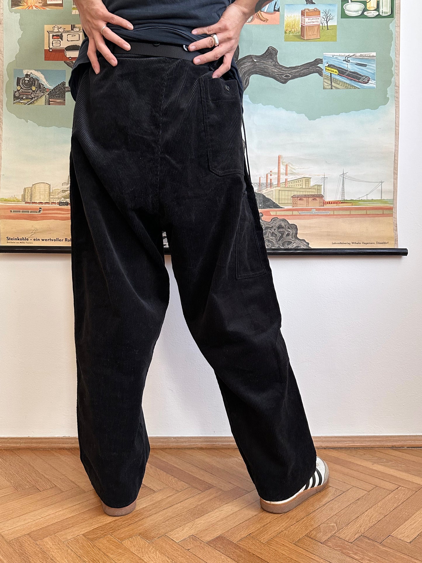 Deadstock king sized East‑German corduroy work trousers Black - w44