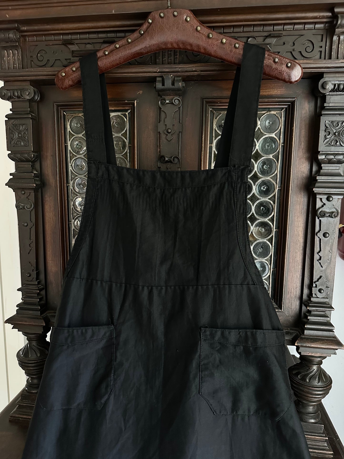 1940s France black polished cotton apron