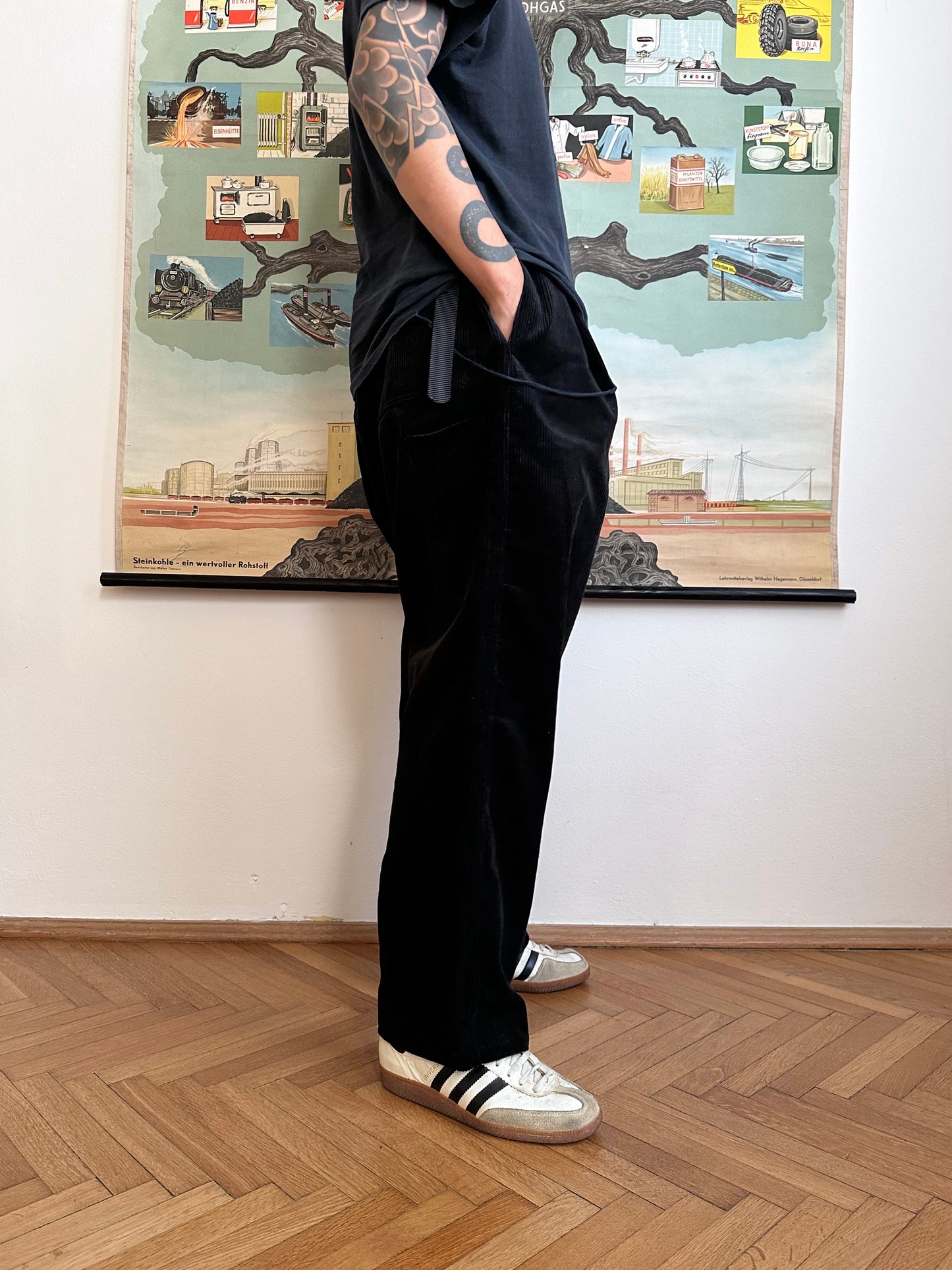 Deadstock king sized East‑German corduroy work trousers Black - w44