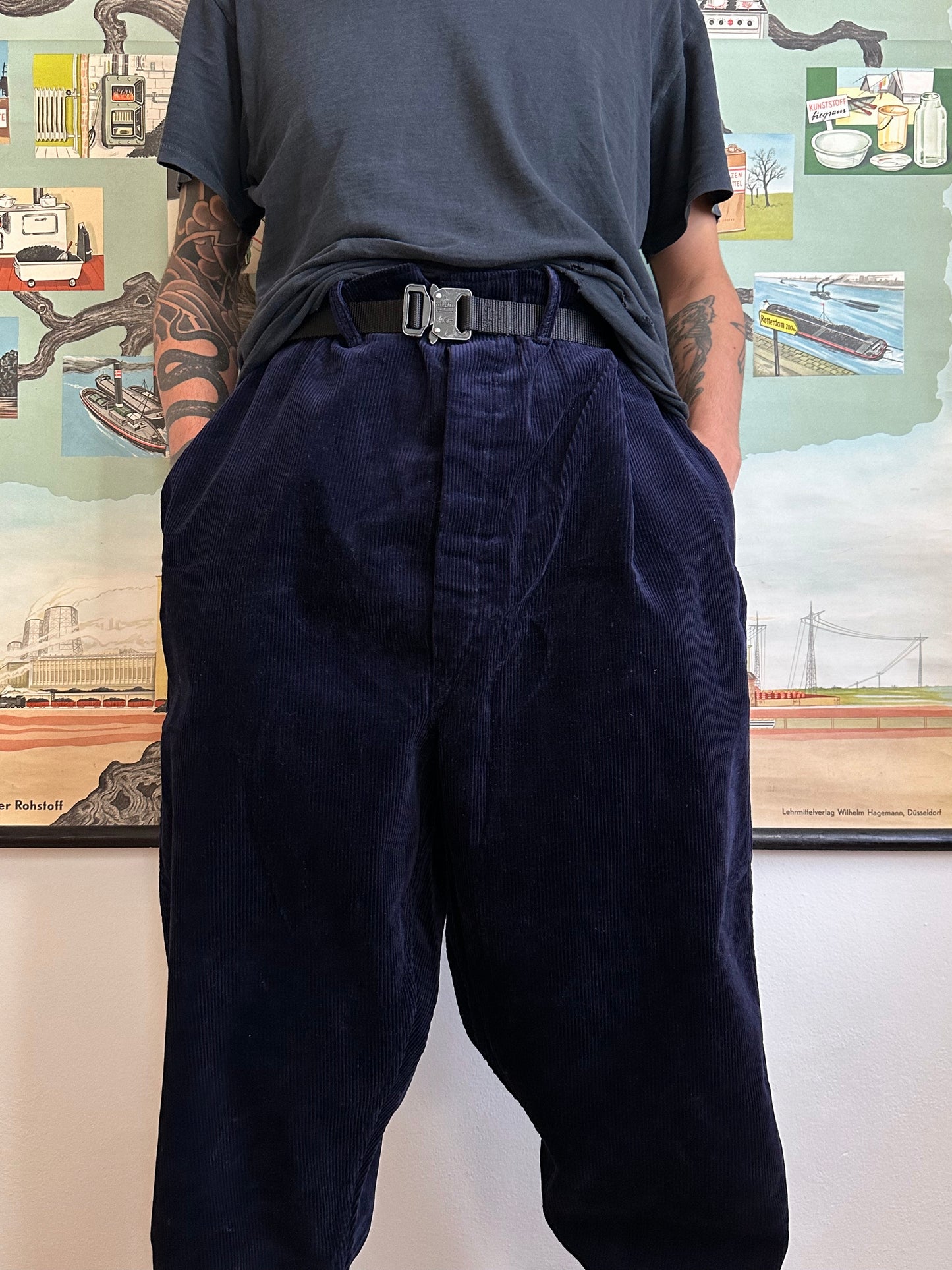 Vintage East German Corduroy work trousers Toto Praha Vintage clothing store Antique shop 70's 80's Germany over sized Prague 古着屋 プラハ ドイツワーク コーデュロイ ヴィンテージ 古着 アンティークショップ ユーロ古着 ユーロワーク フランス買い付け 古着卸 Showroom ショールーム 予約製 appointment 