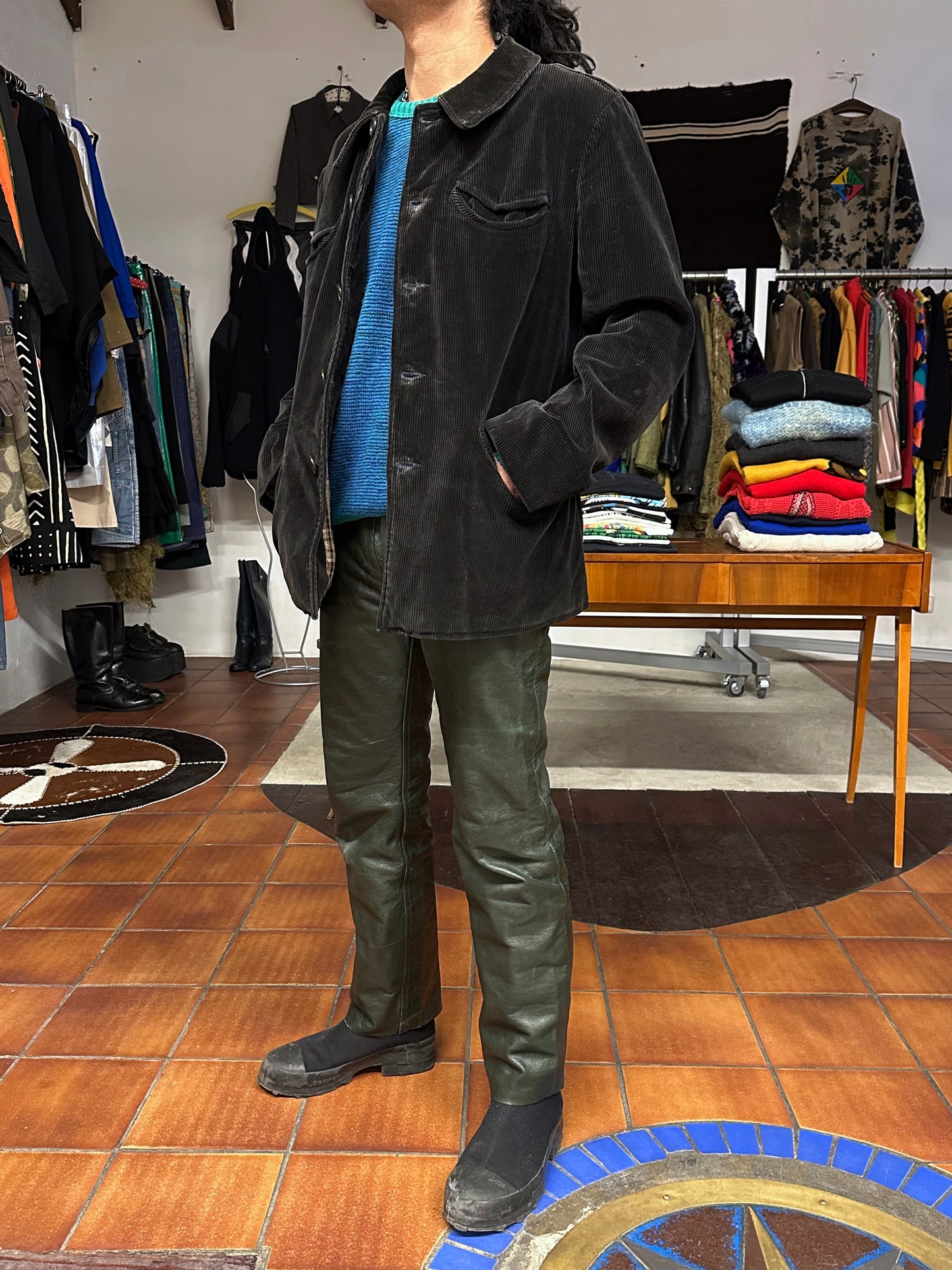 50's 60's 50年代 60年代 Hunting Jacket Made in France French vintage フレンチヴィンテージ Toto Praha 古着屋 プラハ Prague Vintage store Vintage clothing ハンティングジャケット フレンチワーク フランス買い付け 古着 ユーロ古着 ヨーロッパ古着 フランス古着 古着卸 Black corduroy コーデュロイ 黒