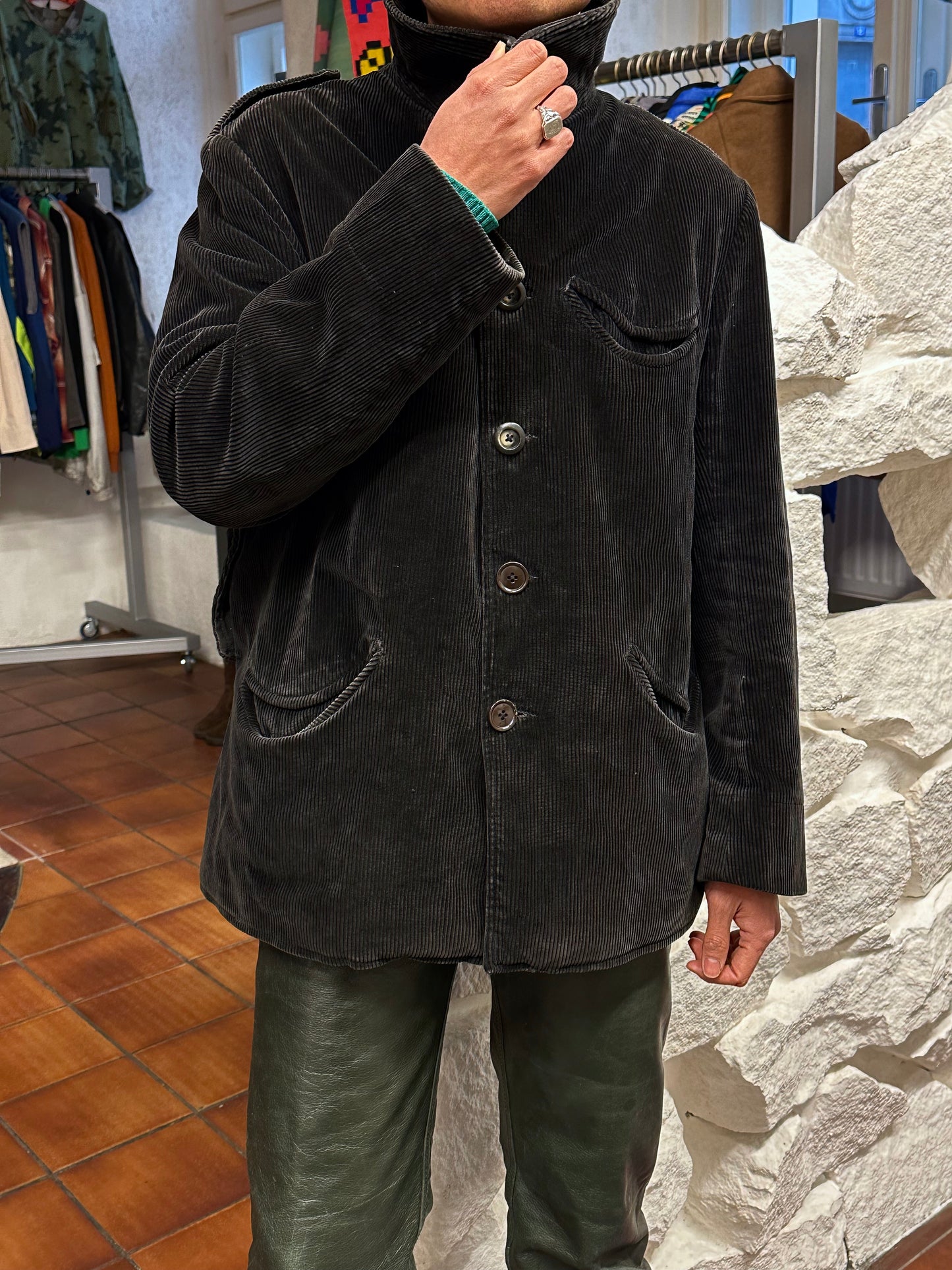 50's 60's 50年代 60年代 Hunting Jacket Made in France French vintage フレンチヴィンテージ Toto Praha 古着屋 プラハ Prague Vintage store Vintage clothing ハンティングジャケット フレンチワーク フランス買い付け 古着 ユーロ古着 ヨーロッパ古着 フランス古着 古着卸 Black corduroy コーデュロイ 黒