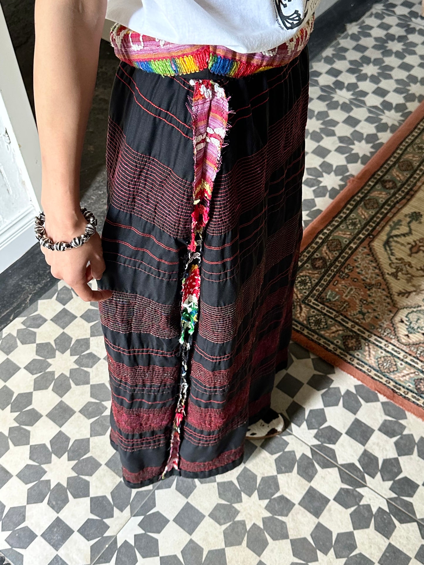 Handmade embroidery skirt W30