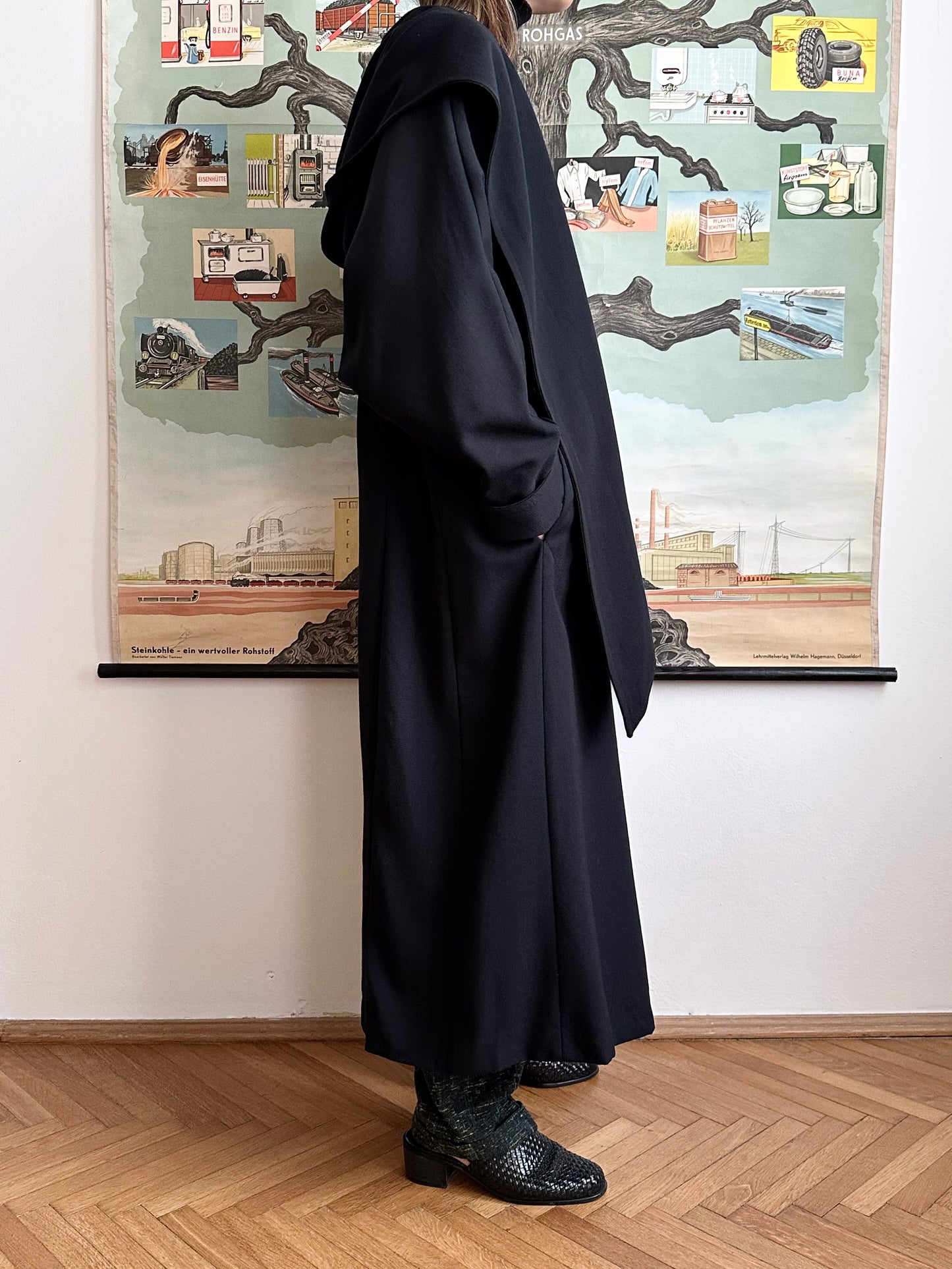 super cool wool coat with detachable hood