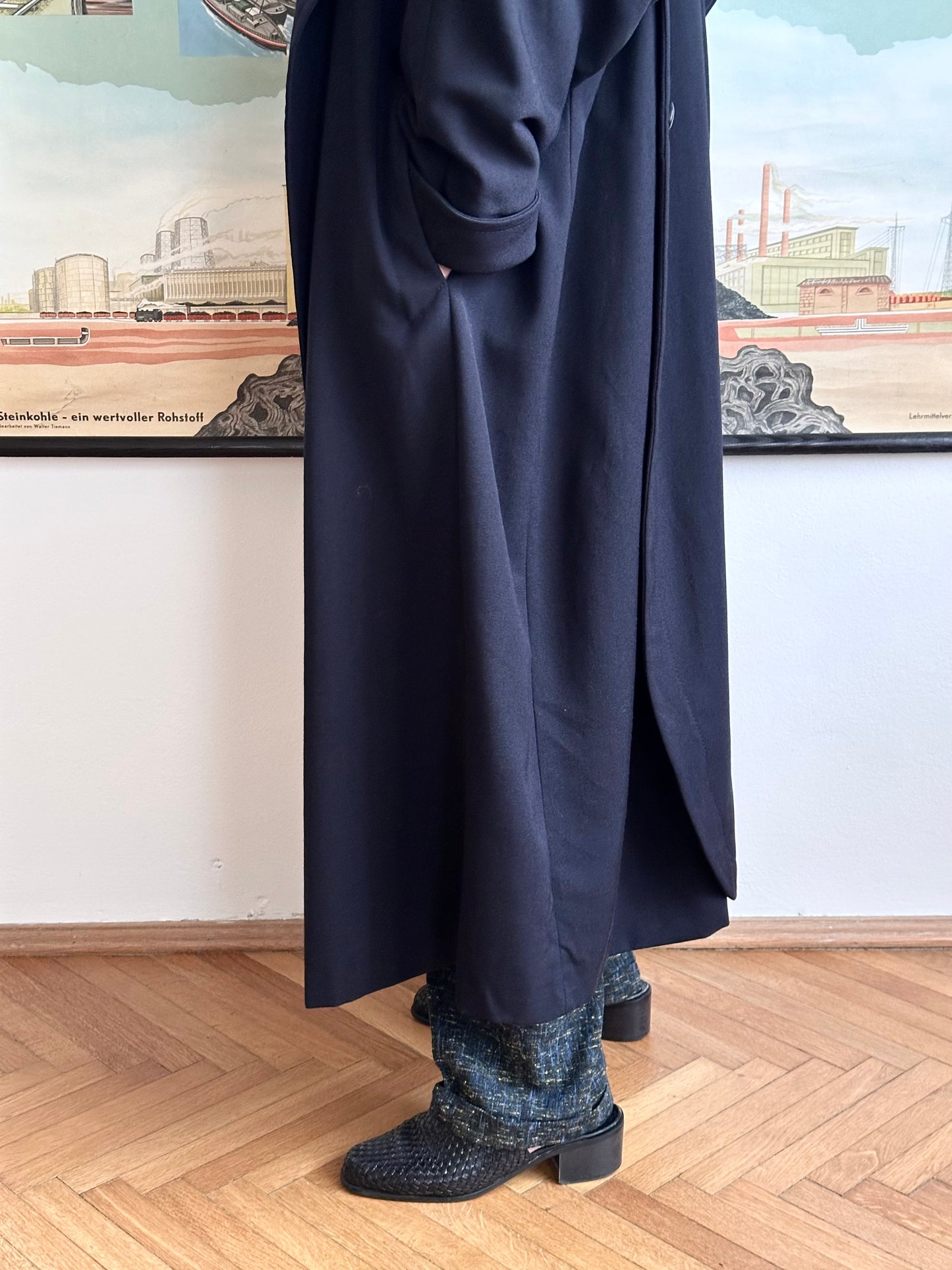 super cool wool coat with detachable hood