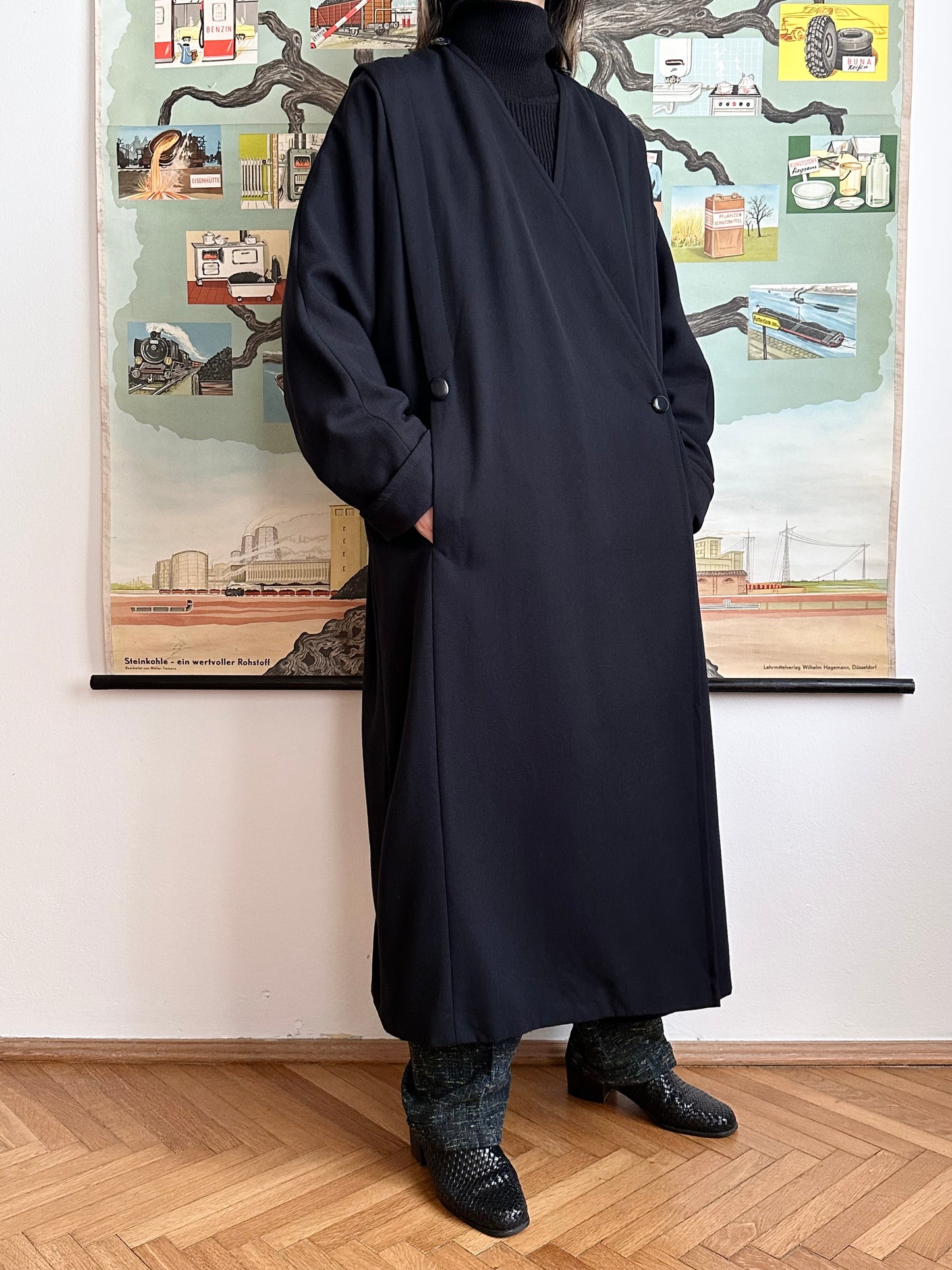 super cool wool coat with detachable hood