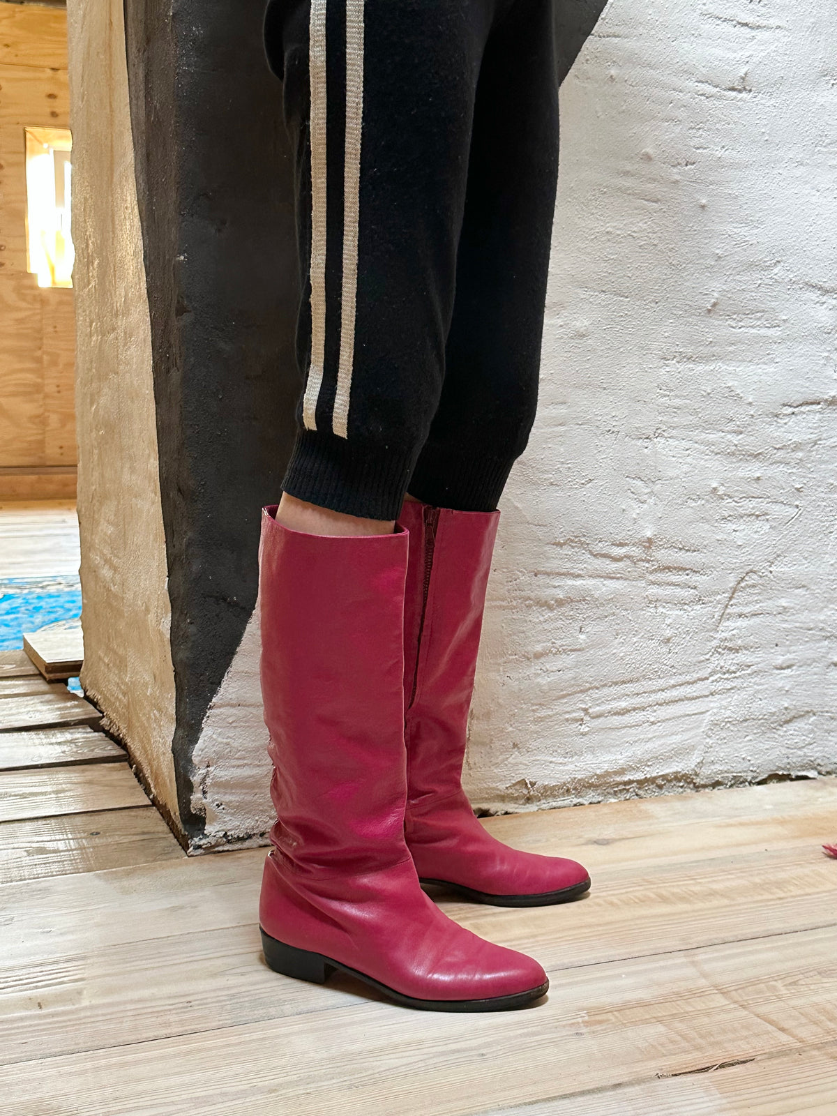 Italy magenta leather boots - 40