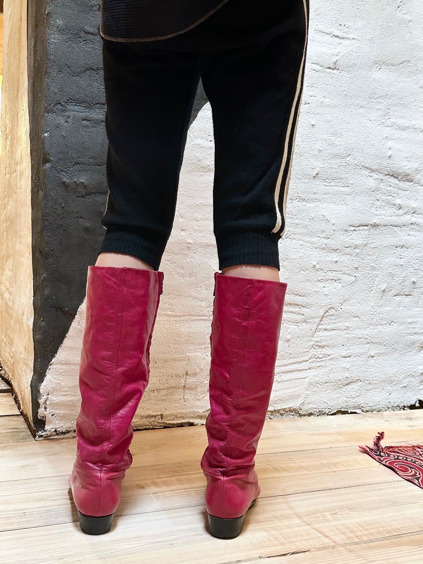 Italy magenta leather boots - 40