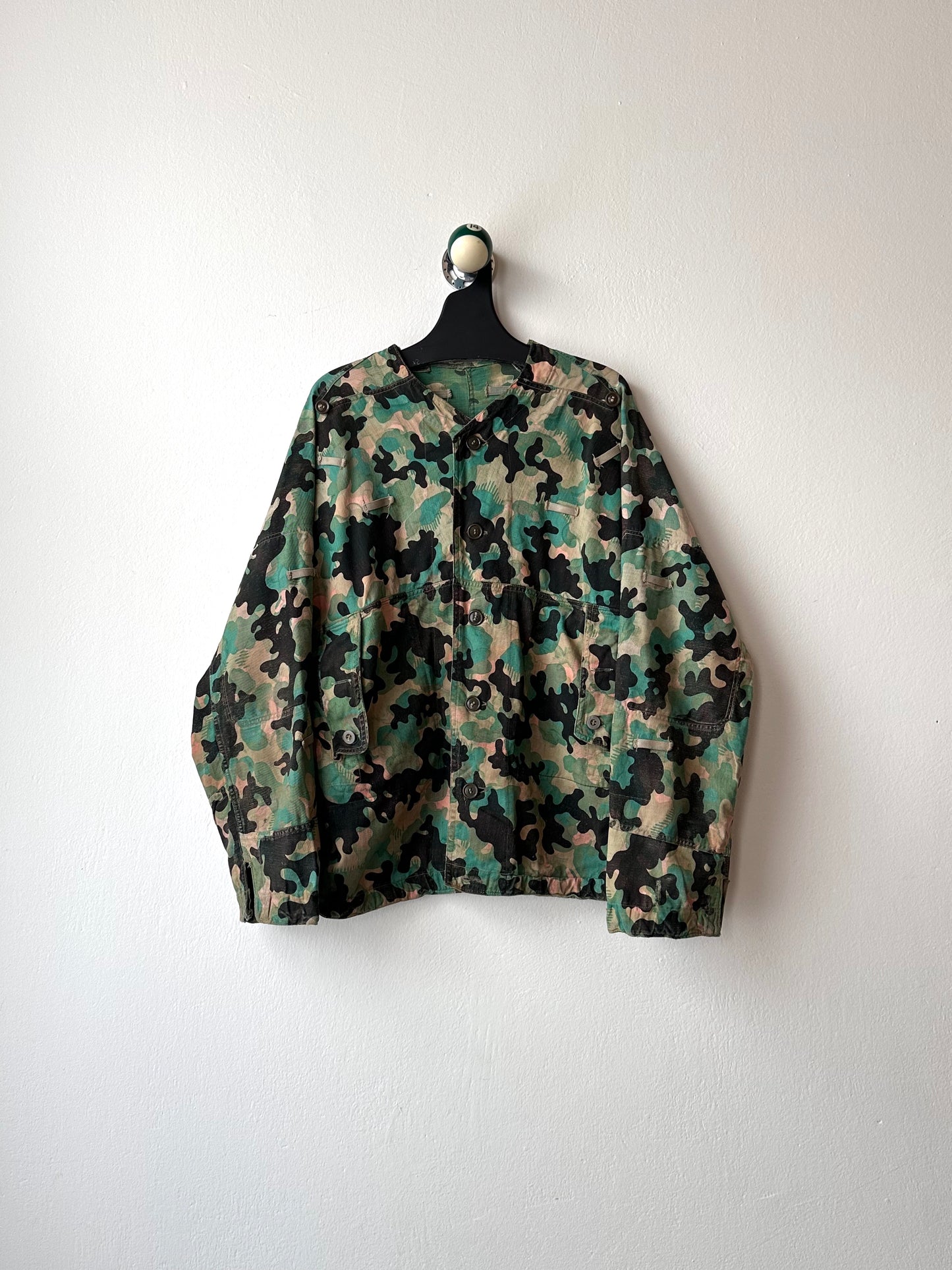 1950's Československá lidová armáda DUBÁKY チェコスロバキア 人民軍 Czechoslovakia army military ミリタリー 50's 50年代 チェコ軍 Dubaky Toto Antique shop プラハ  古着屋 古着 Praha Prague Vintage clothing store ユーロ古着 ヨーロッパ古着 ユーロミリタリー  ヨーロッパミリタリー  古着卸 フランス買い付け showroom ショールーム Rare レア 軍物 